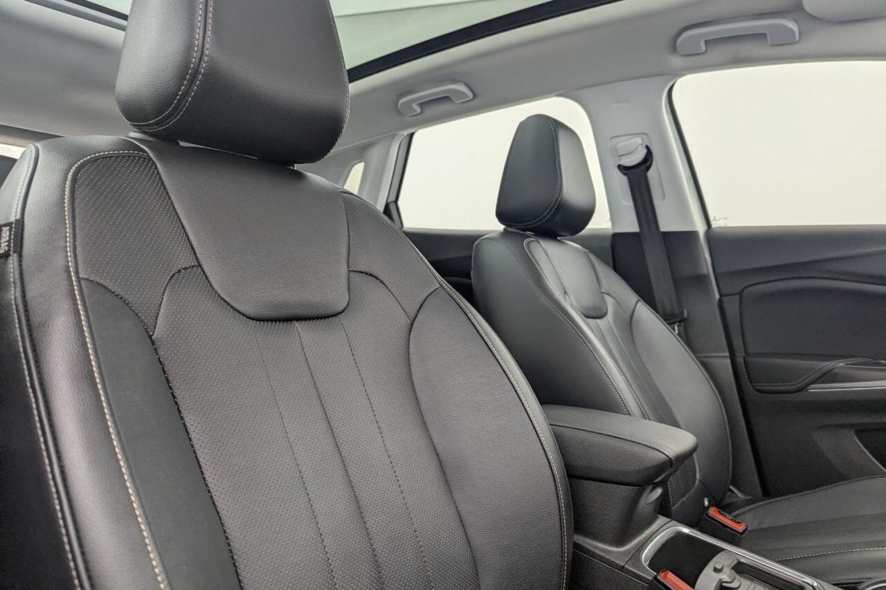 Vauxhall Grandland X view 16