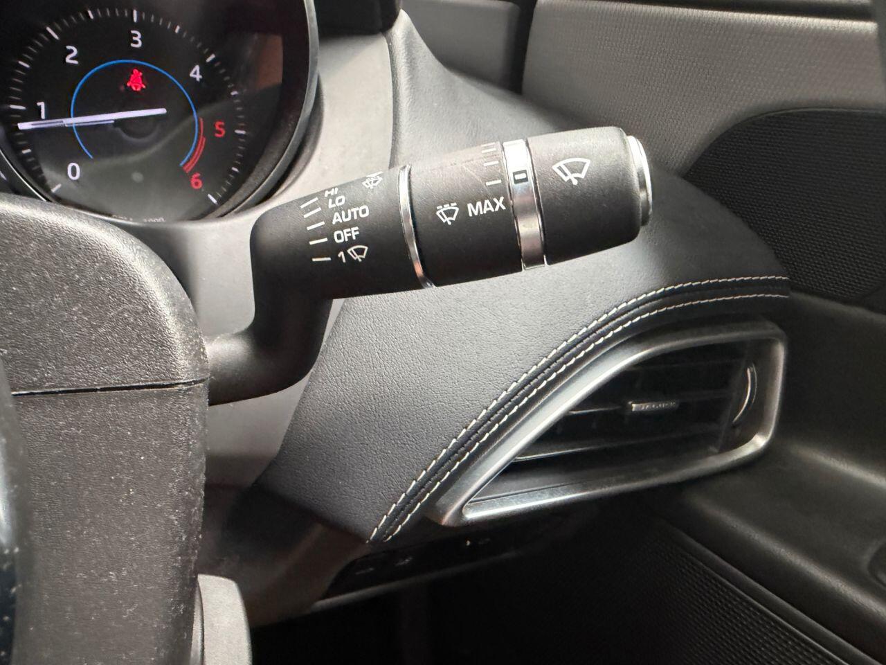 Jaguar Xe view 34