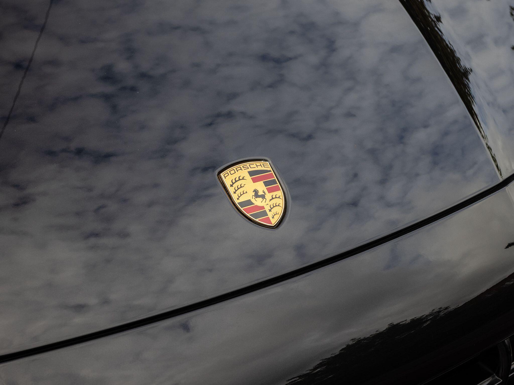 Porsche Cayenne view 32