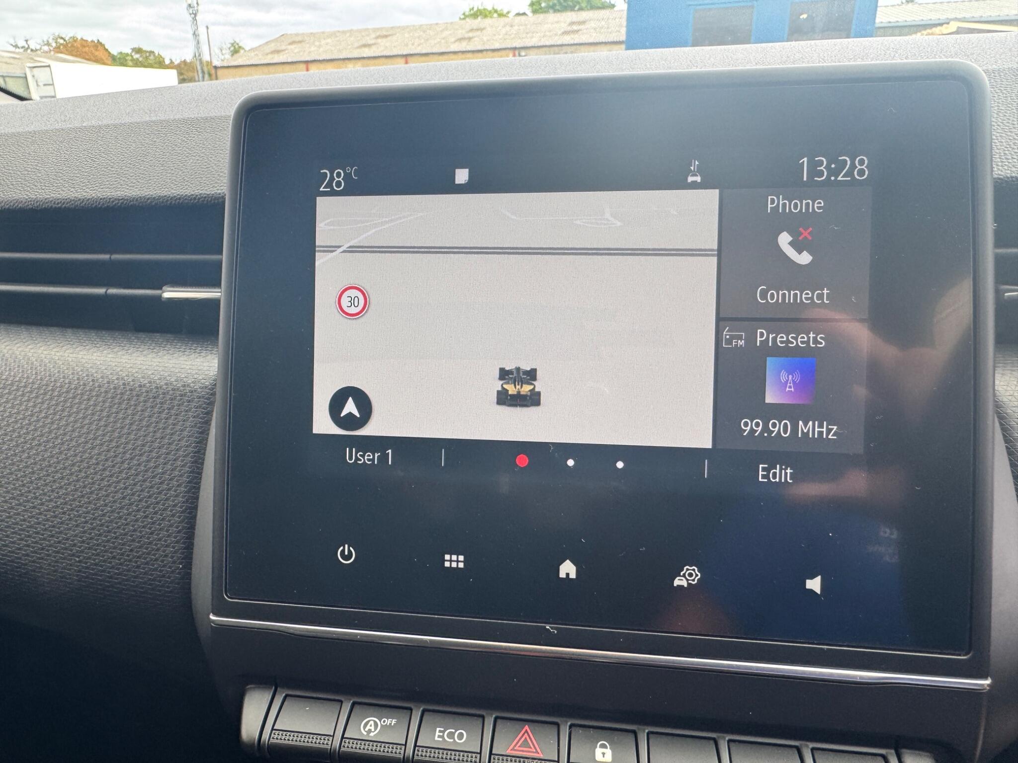 Renault Clio view 23