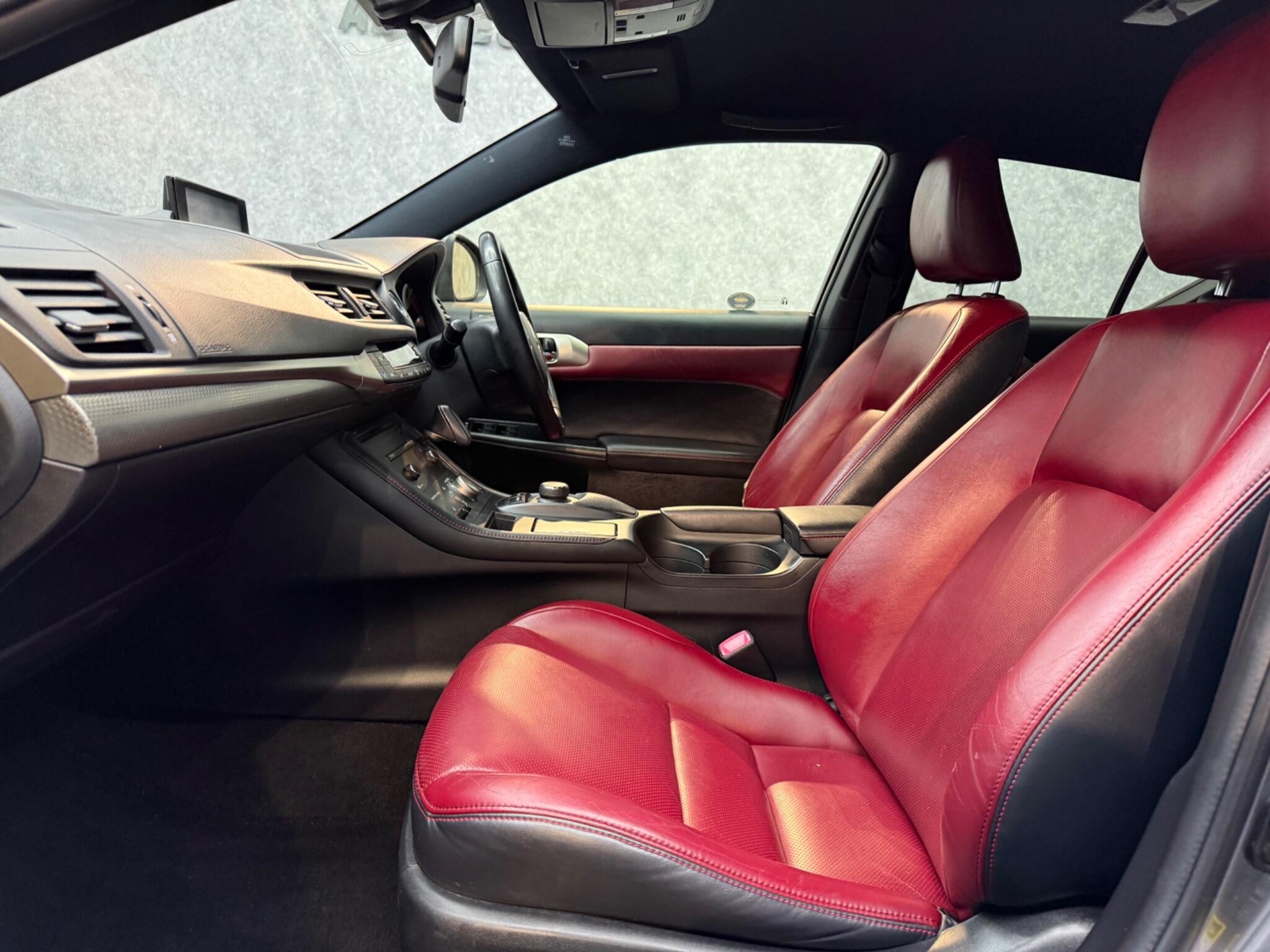 Lexus CT view 3