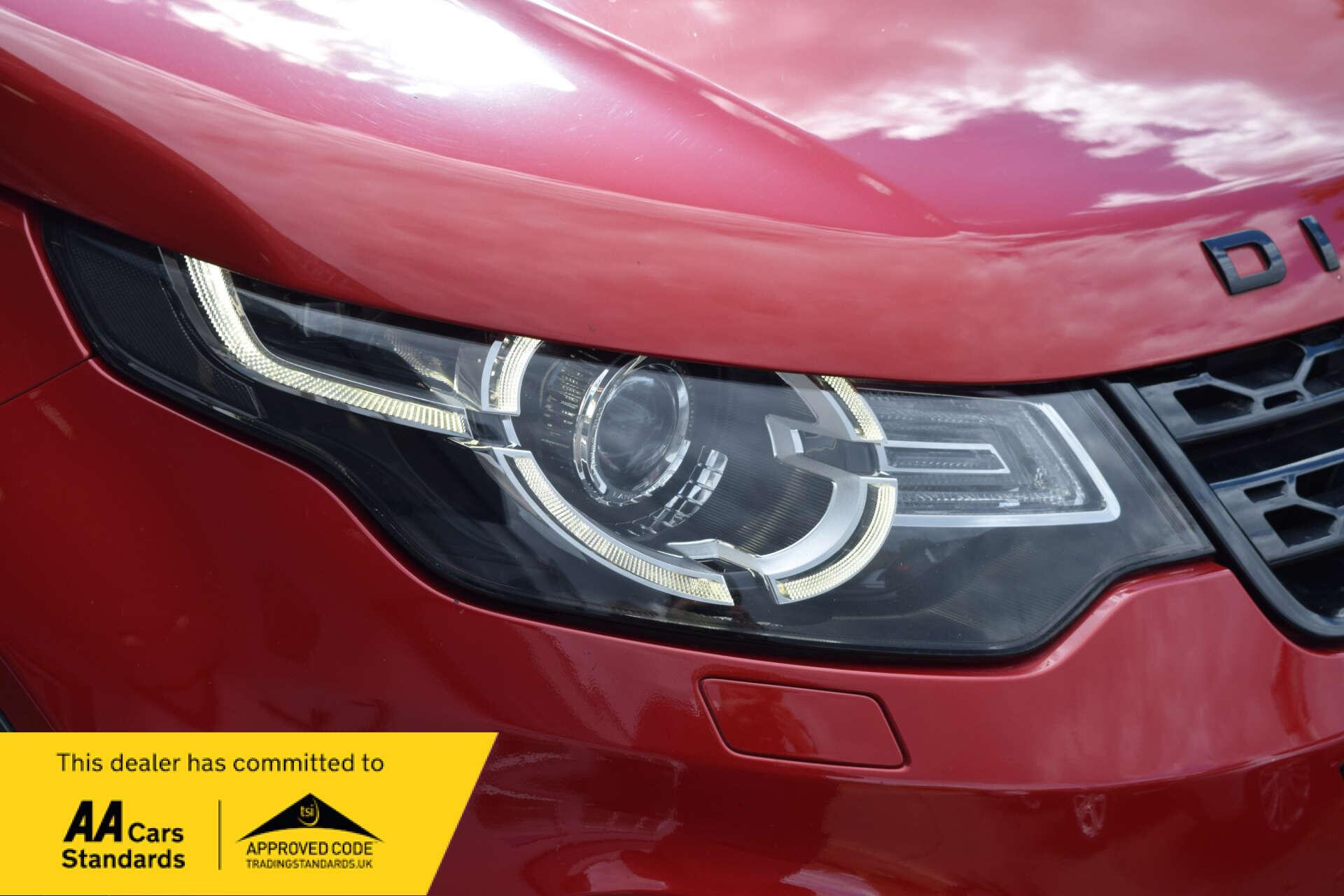 Land Rover Discovery Sport view 10