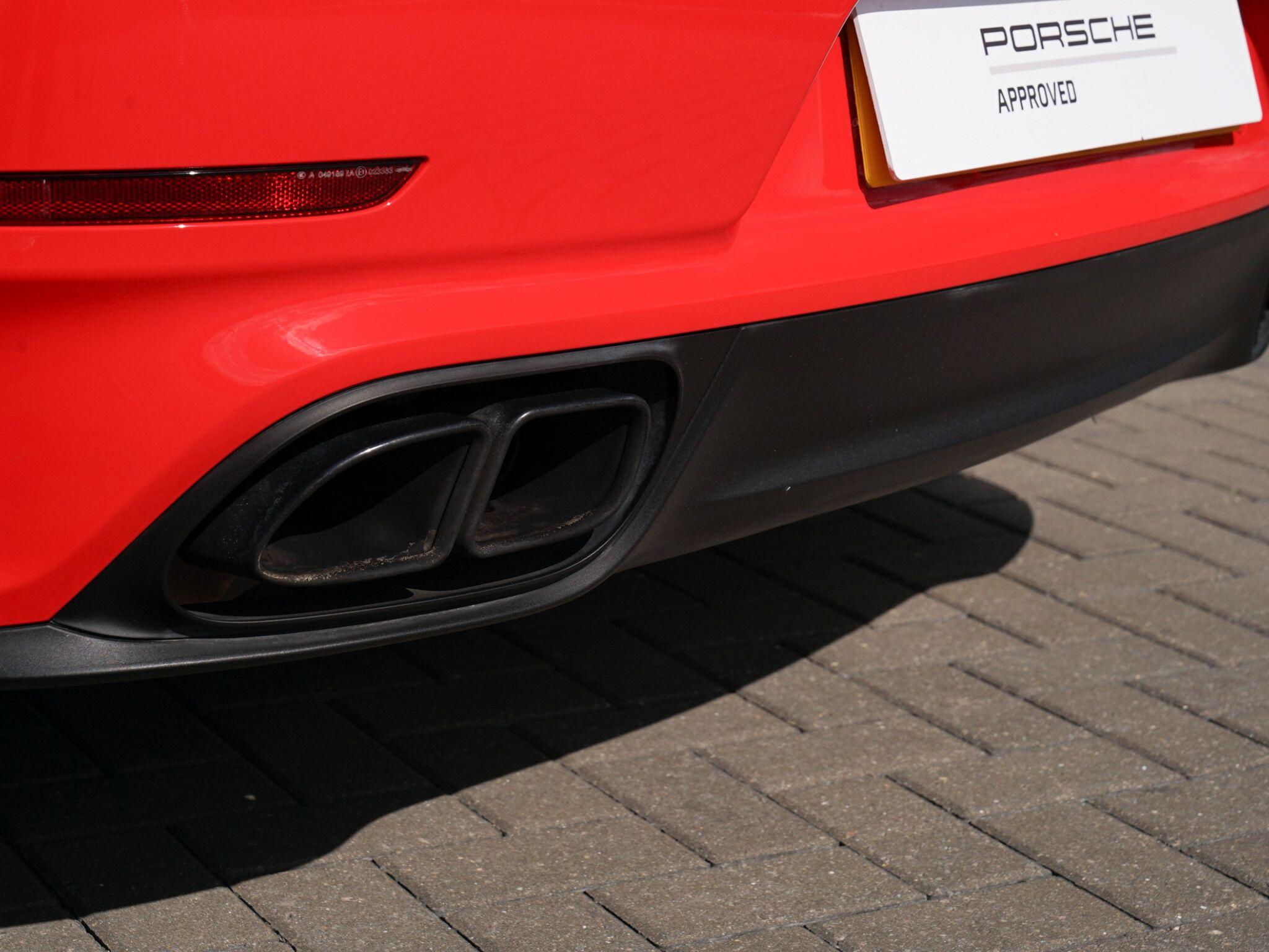 Porsche Cayman view 108