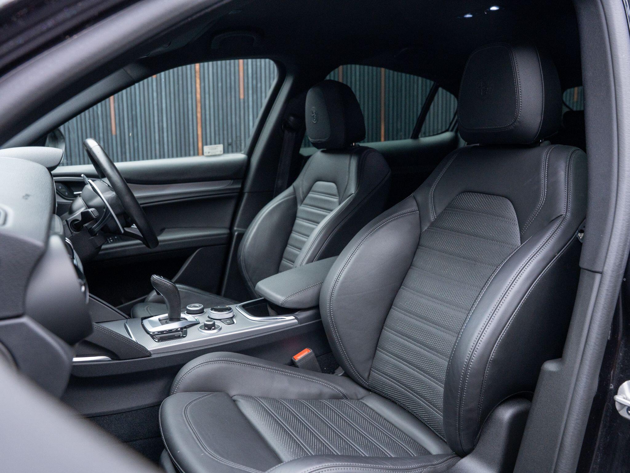 Alfa Romeo Stelvio view 38