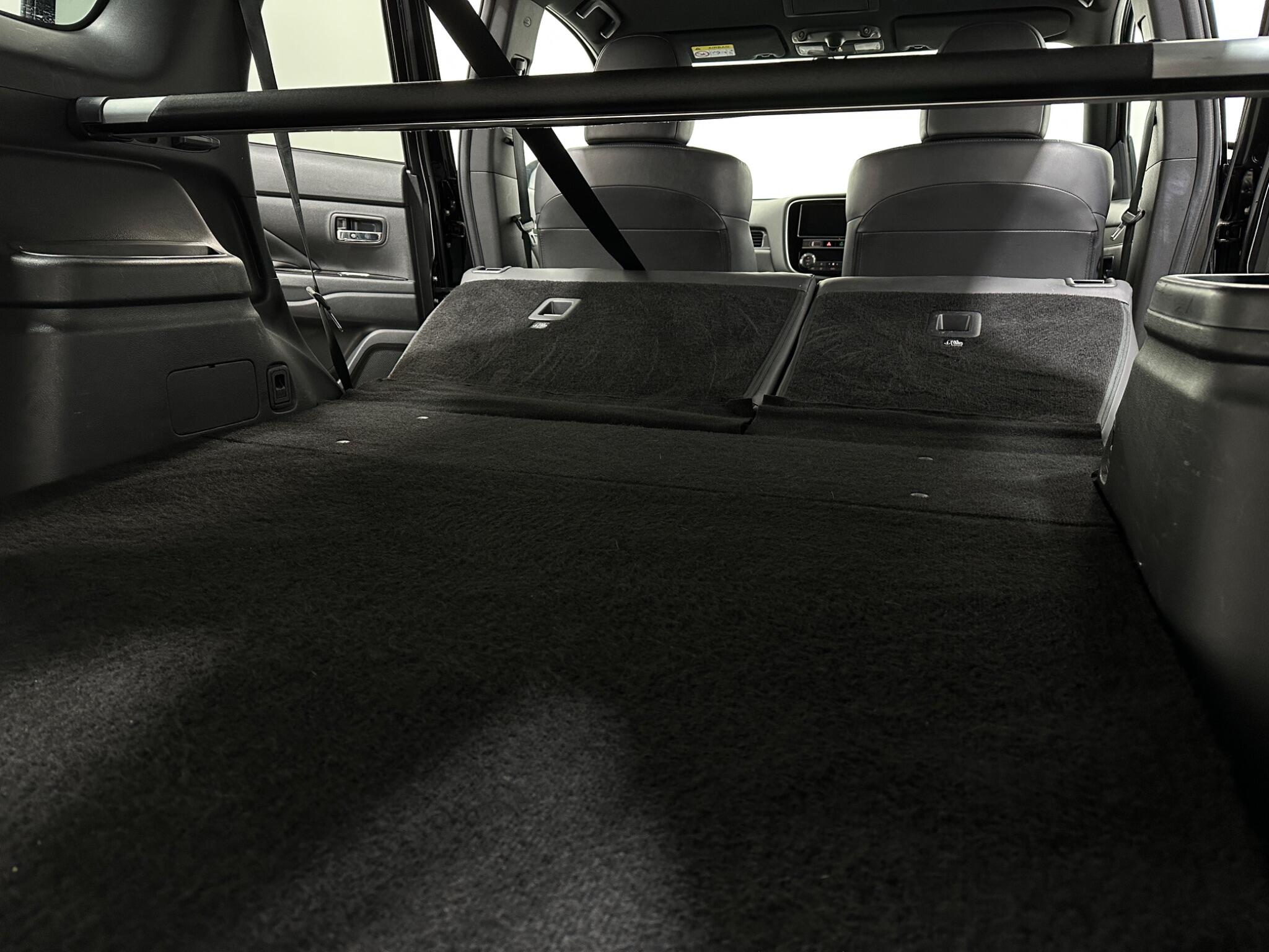 Mitsubishi Outlander view 43
