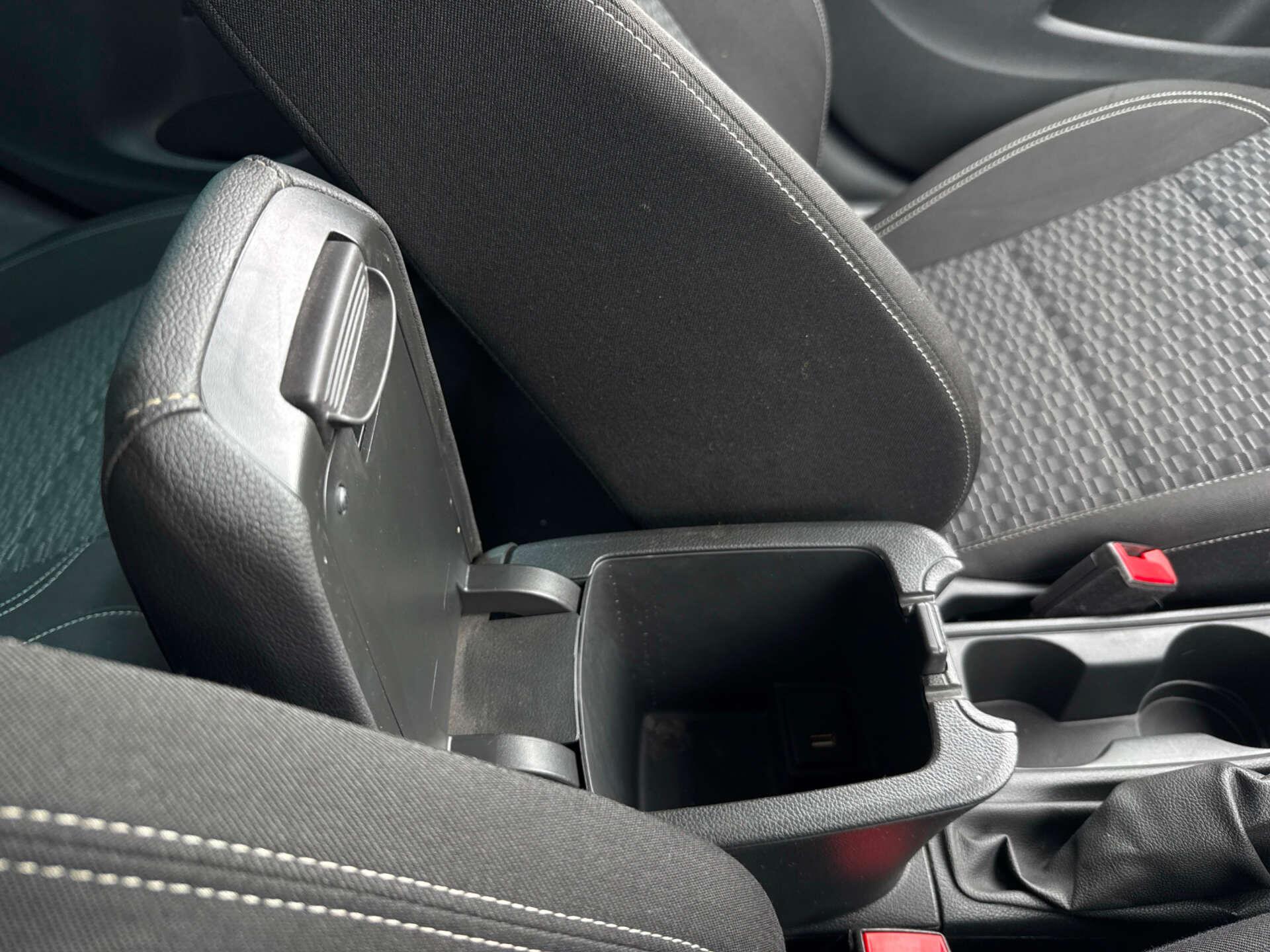 Vauxhall Astra view 71