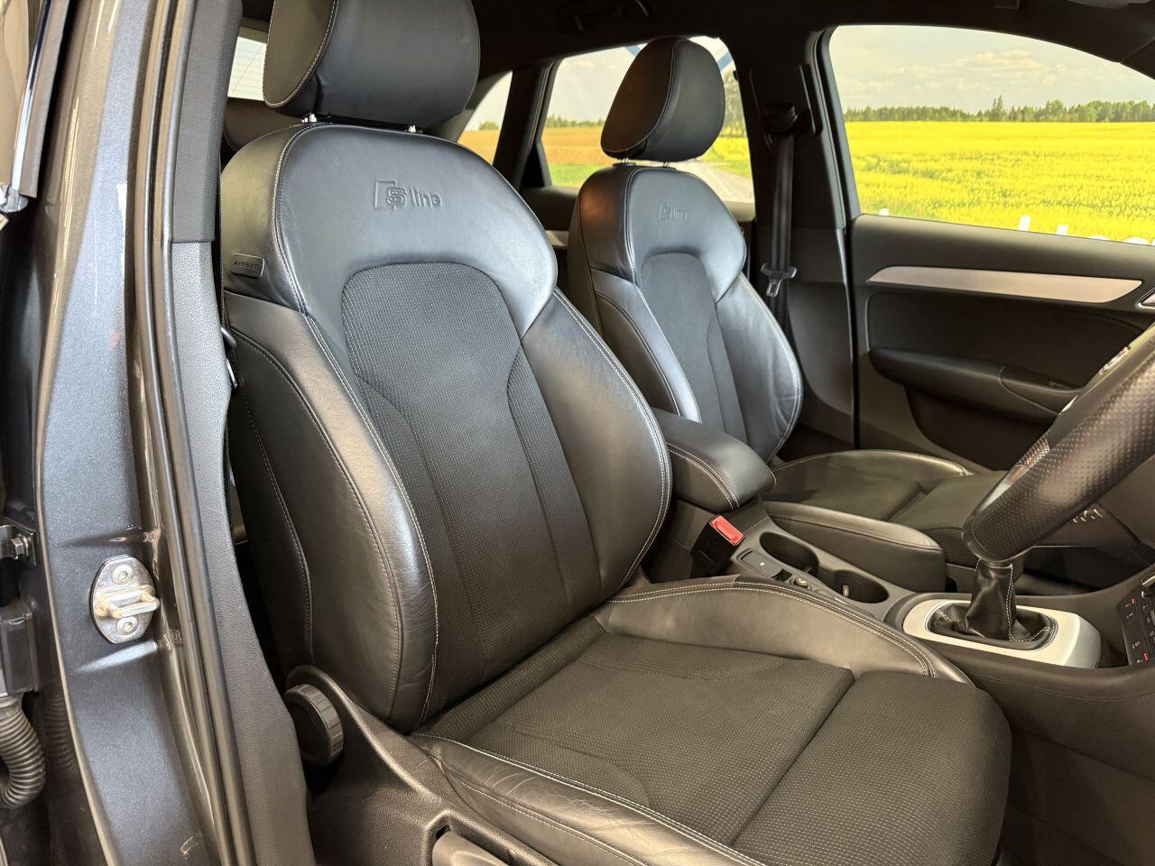 Audi Q3 view 11