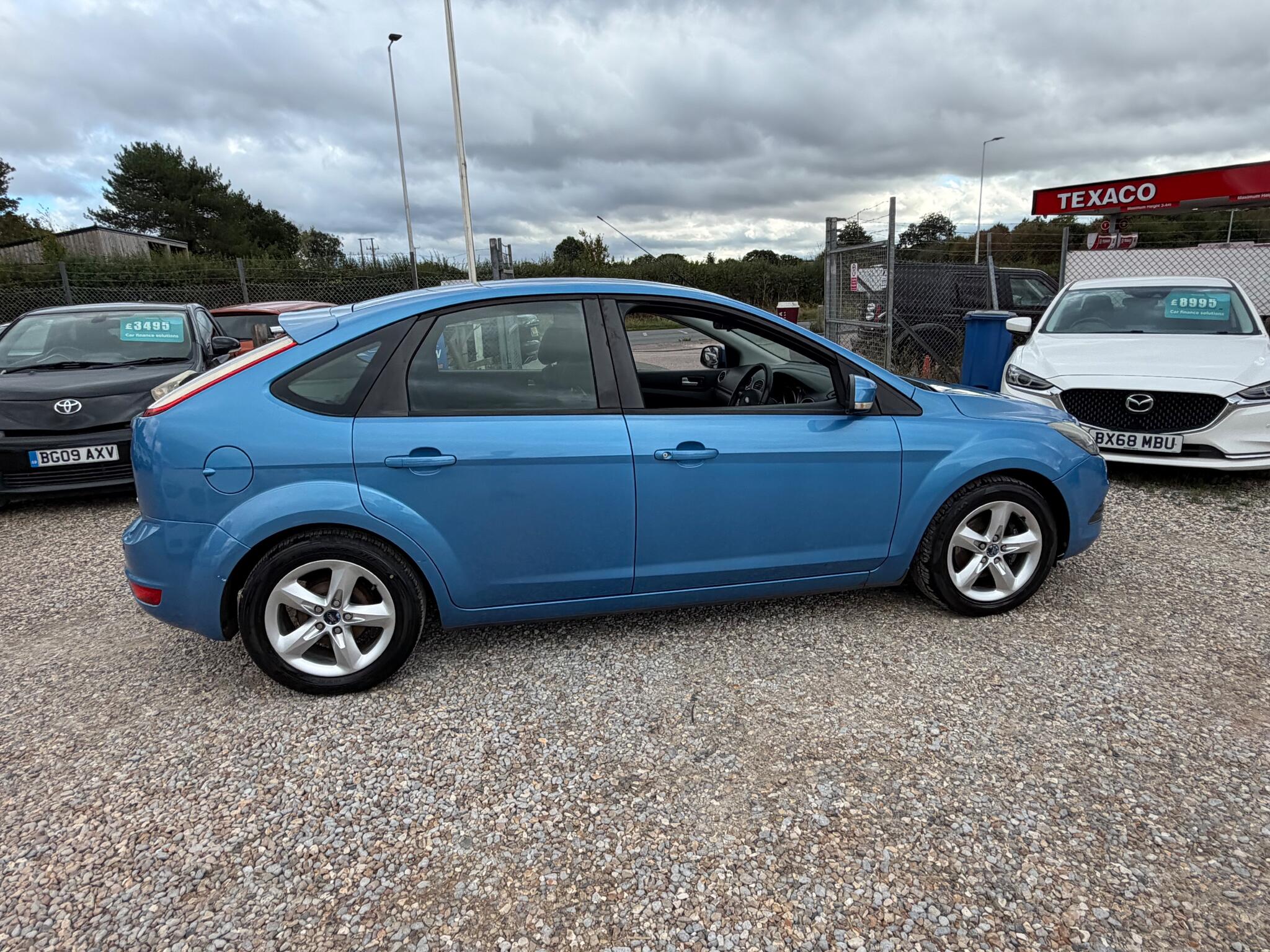Ford Focus view 10