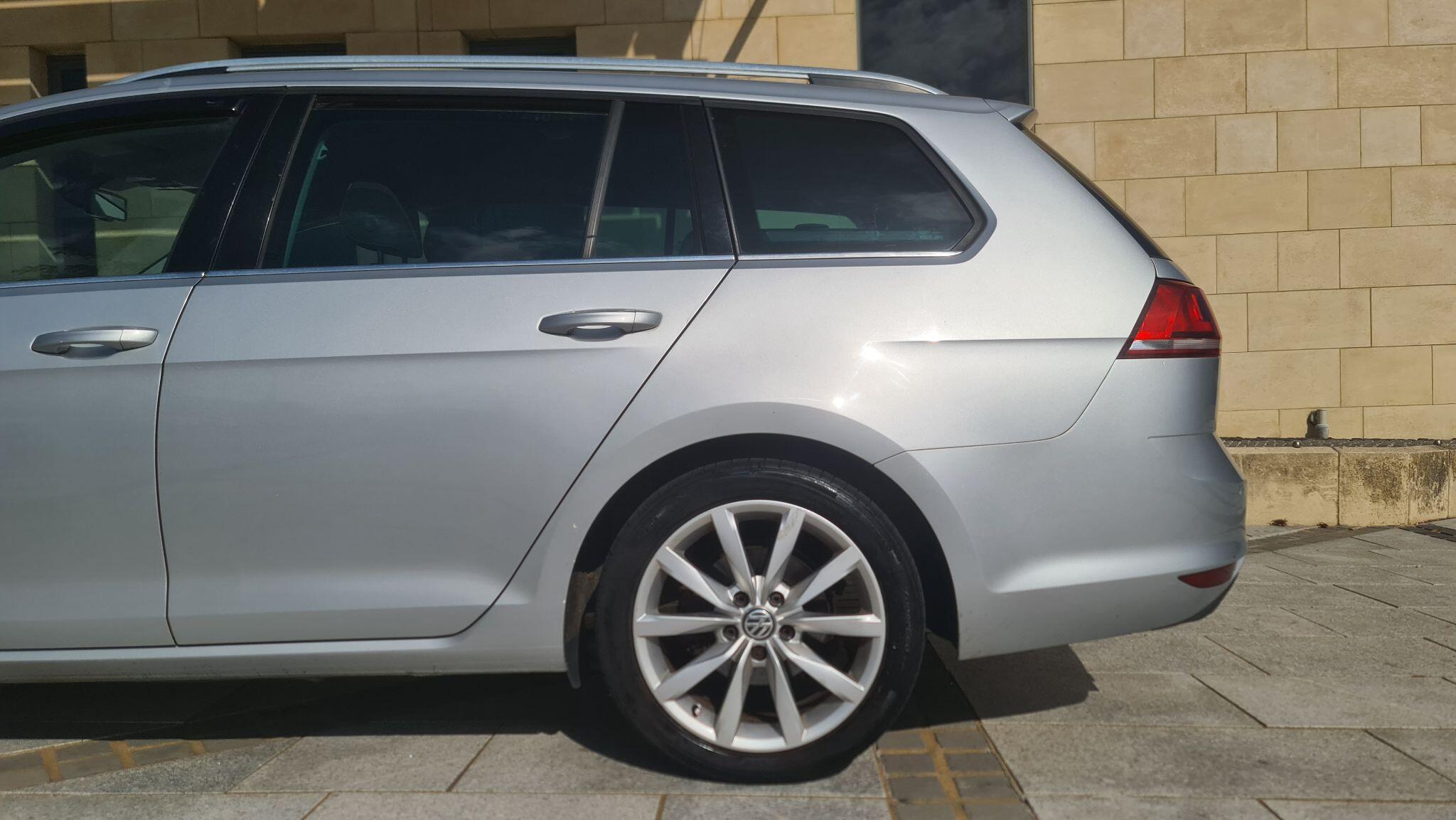 Volkswagen Golf view 24