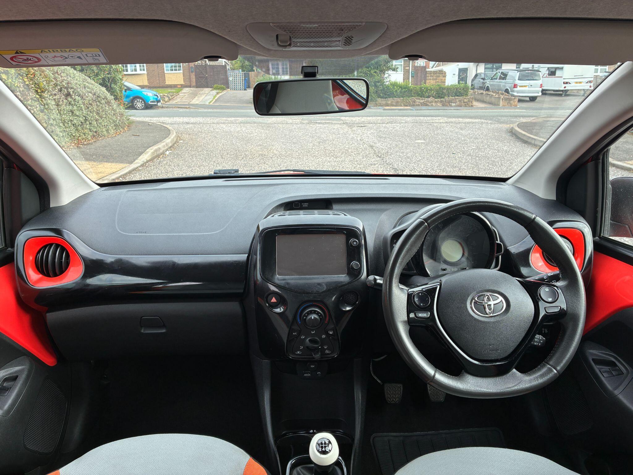 Toyota Aygo view 9