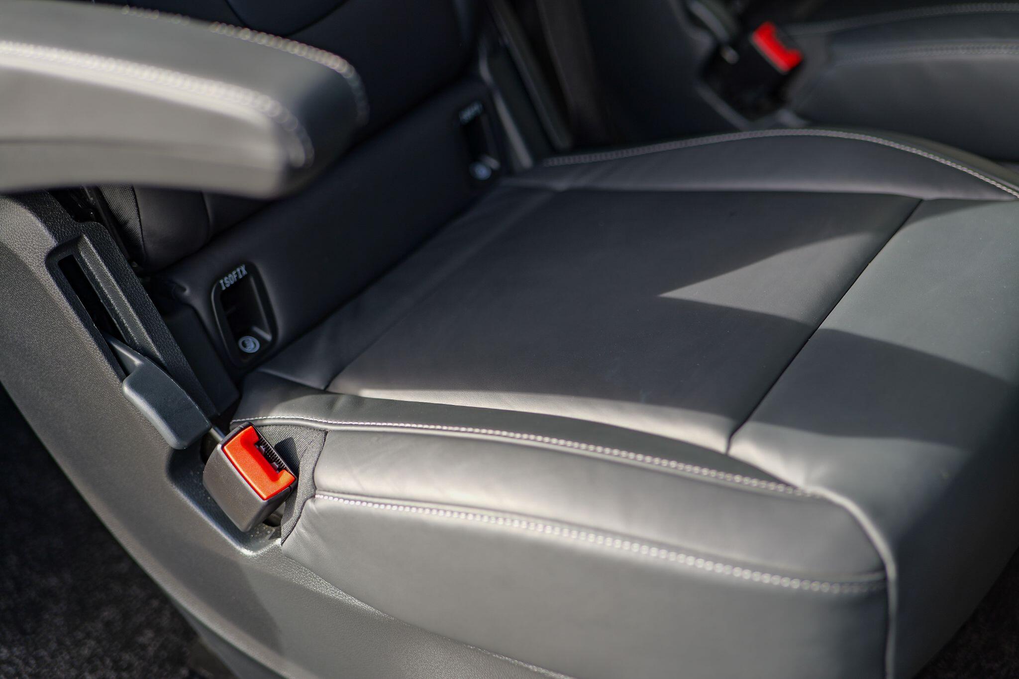 Mercedes-Benz V Class view 25