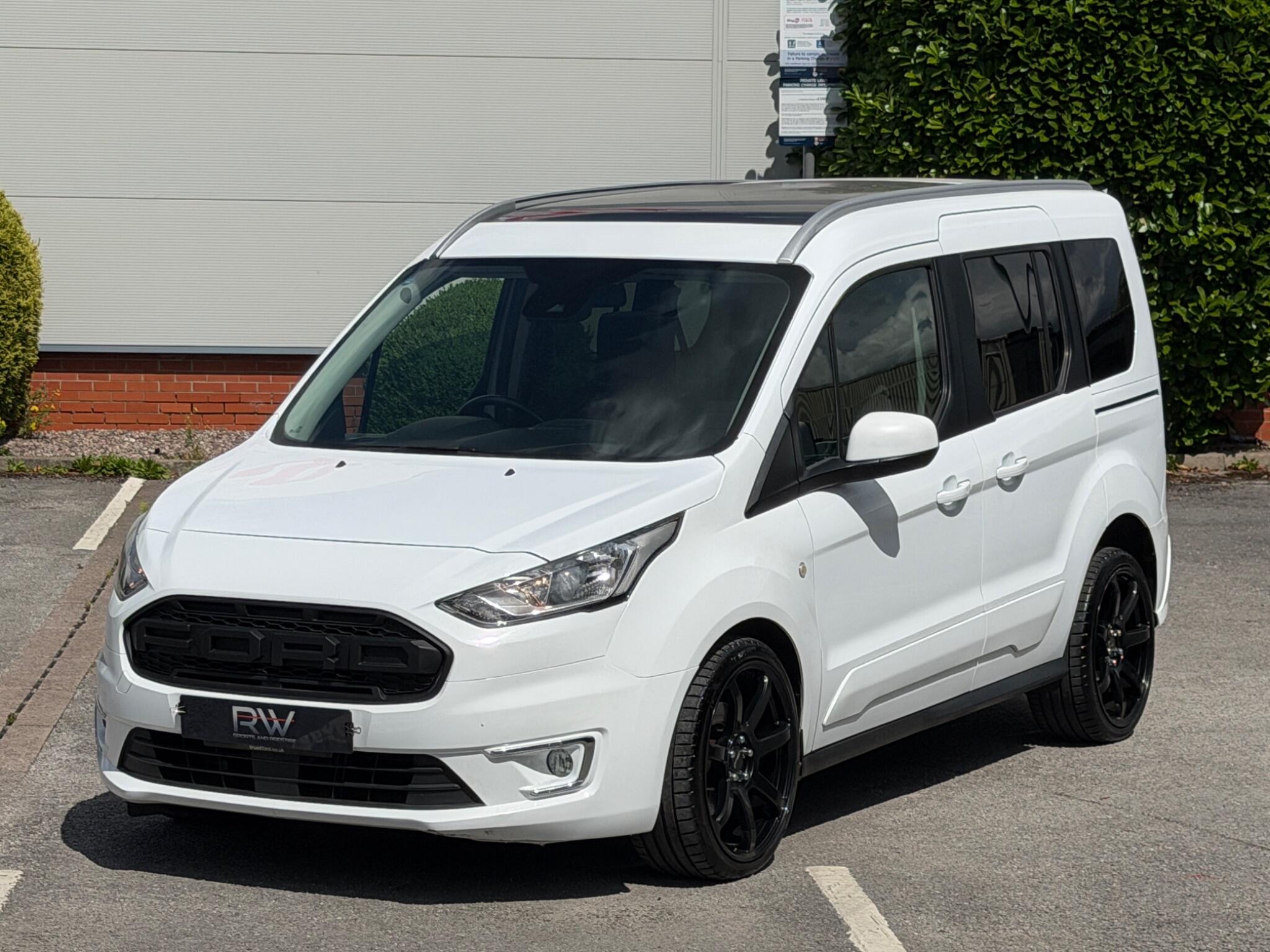 Ford Tourneo Connect view 18