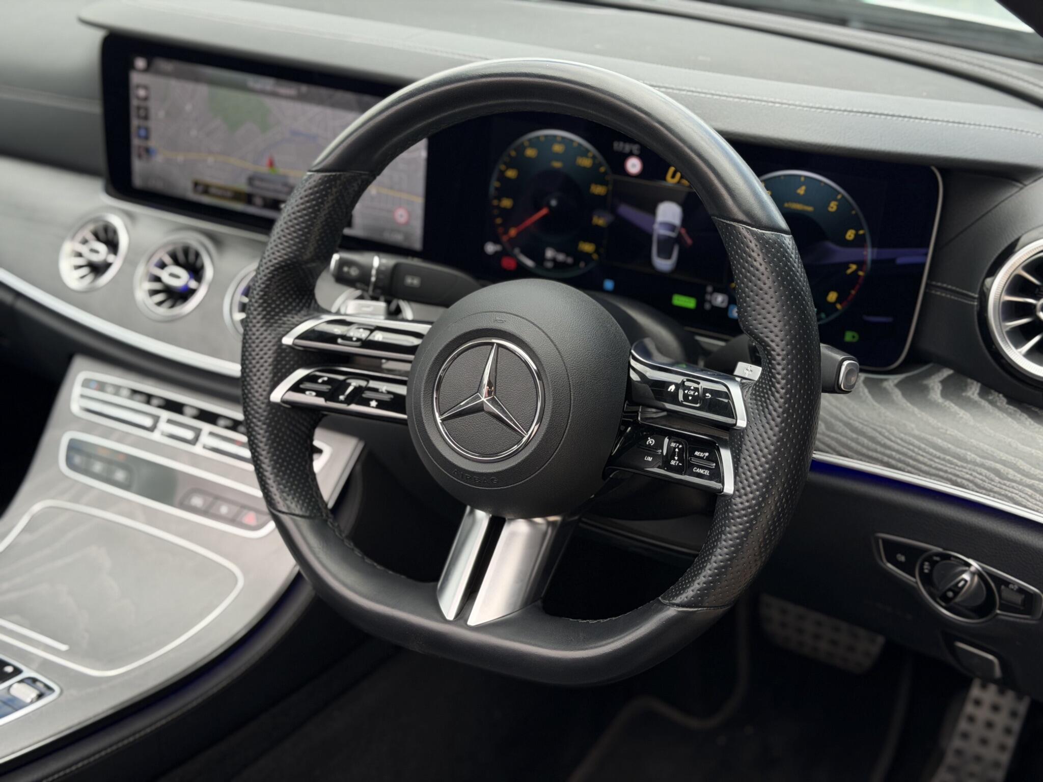 Mercedes-Benz E-Class view 38