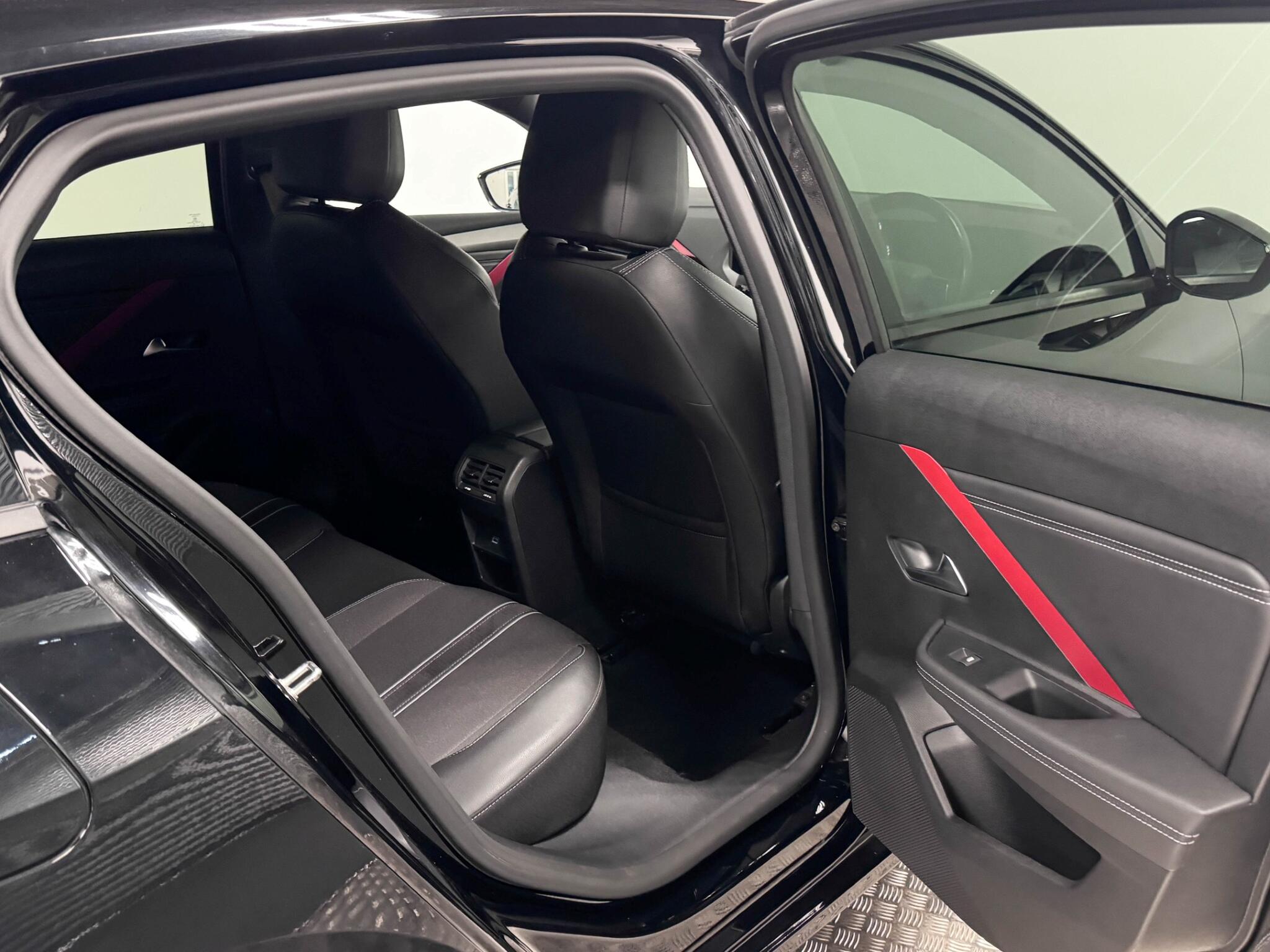 Vauxhall Astra view 23