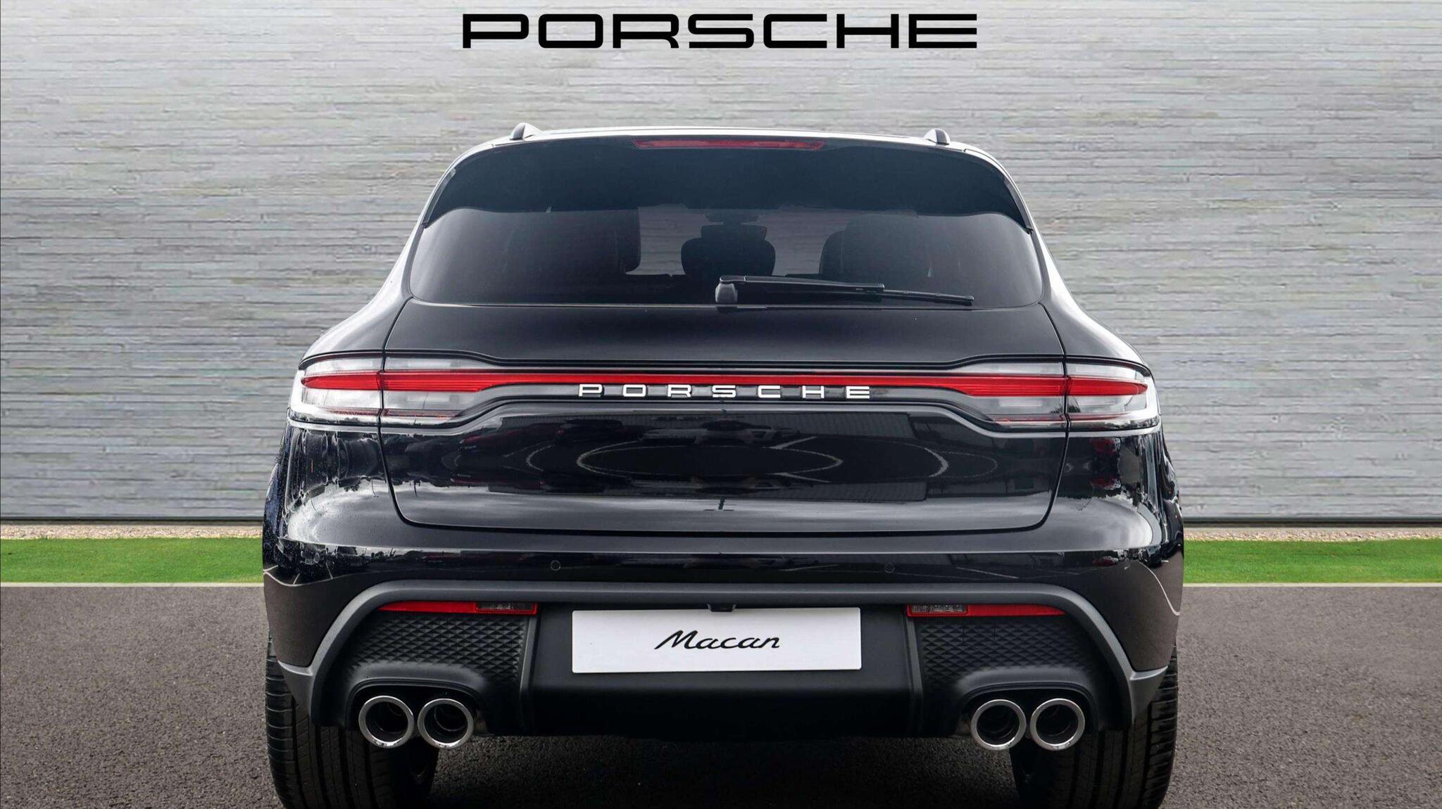 Porsche Macan view 8