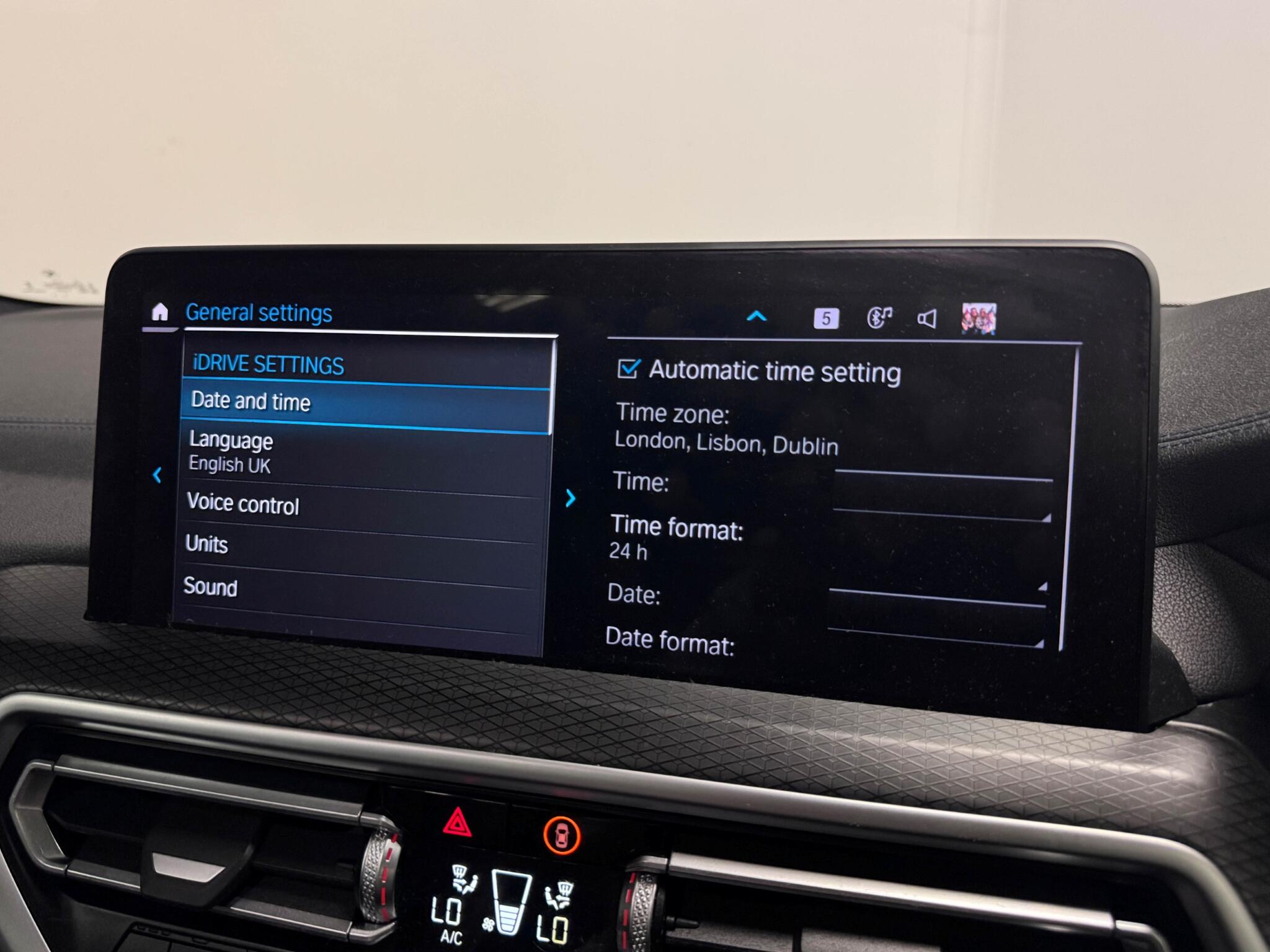 BMW X3 view 56