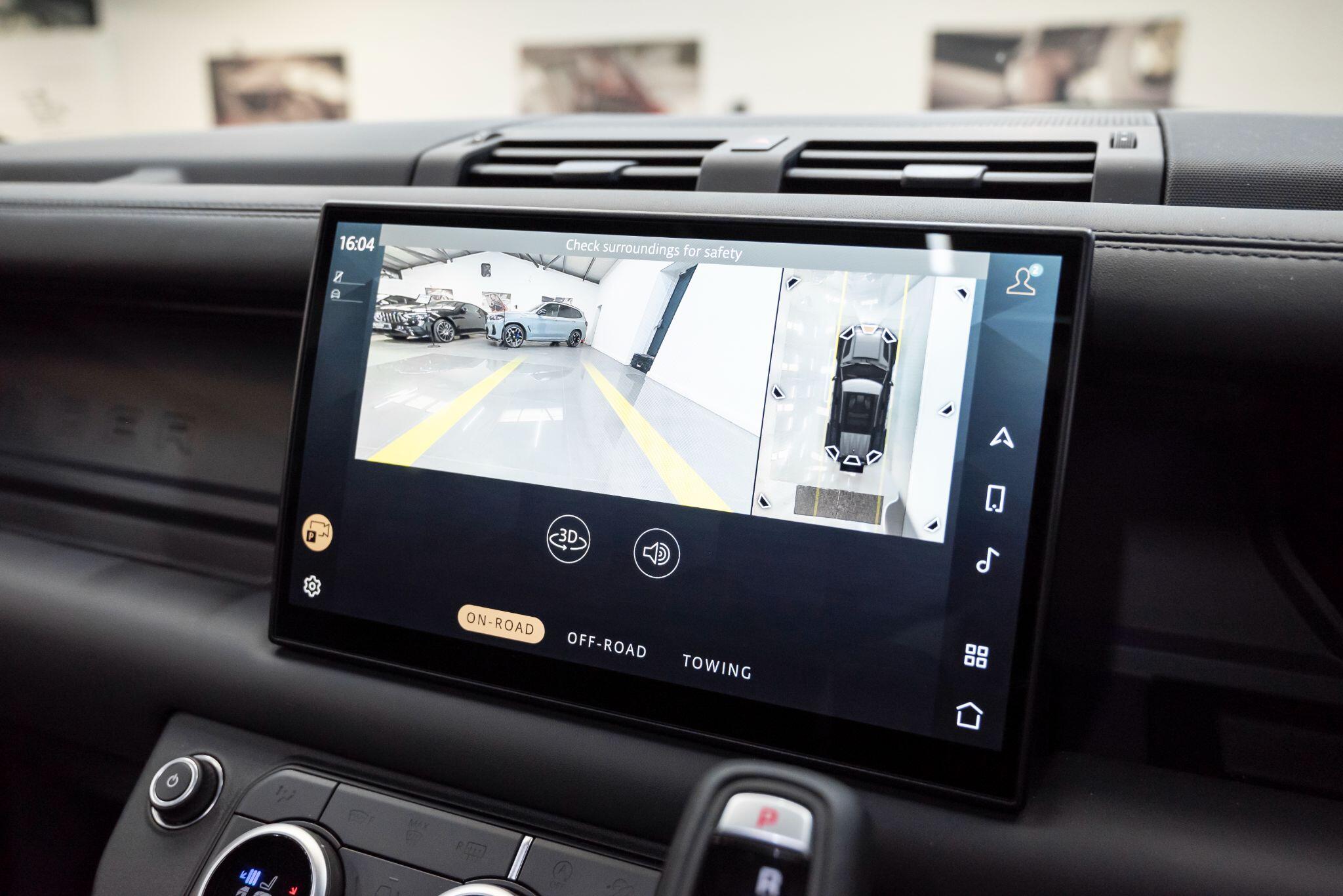 Land Rover Defender view 41