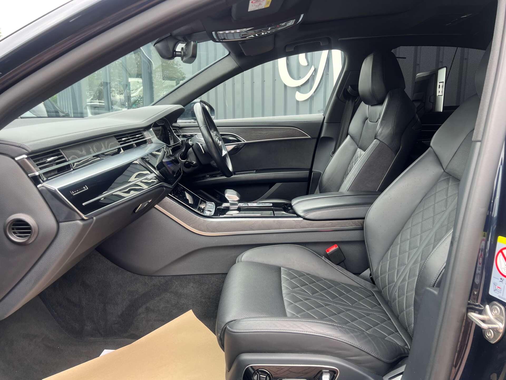 Audi A8 view 46