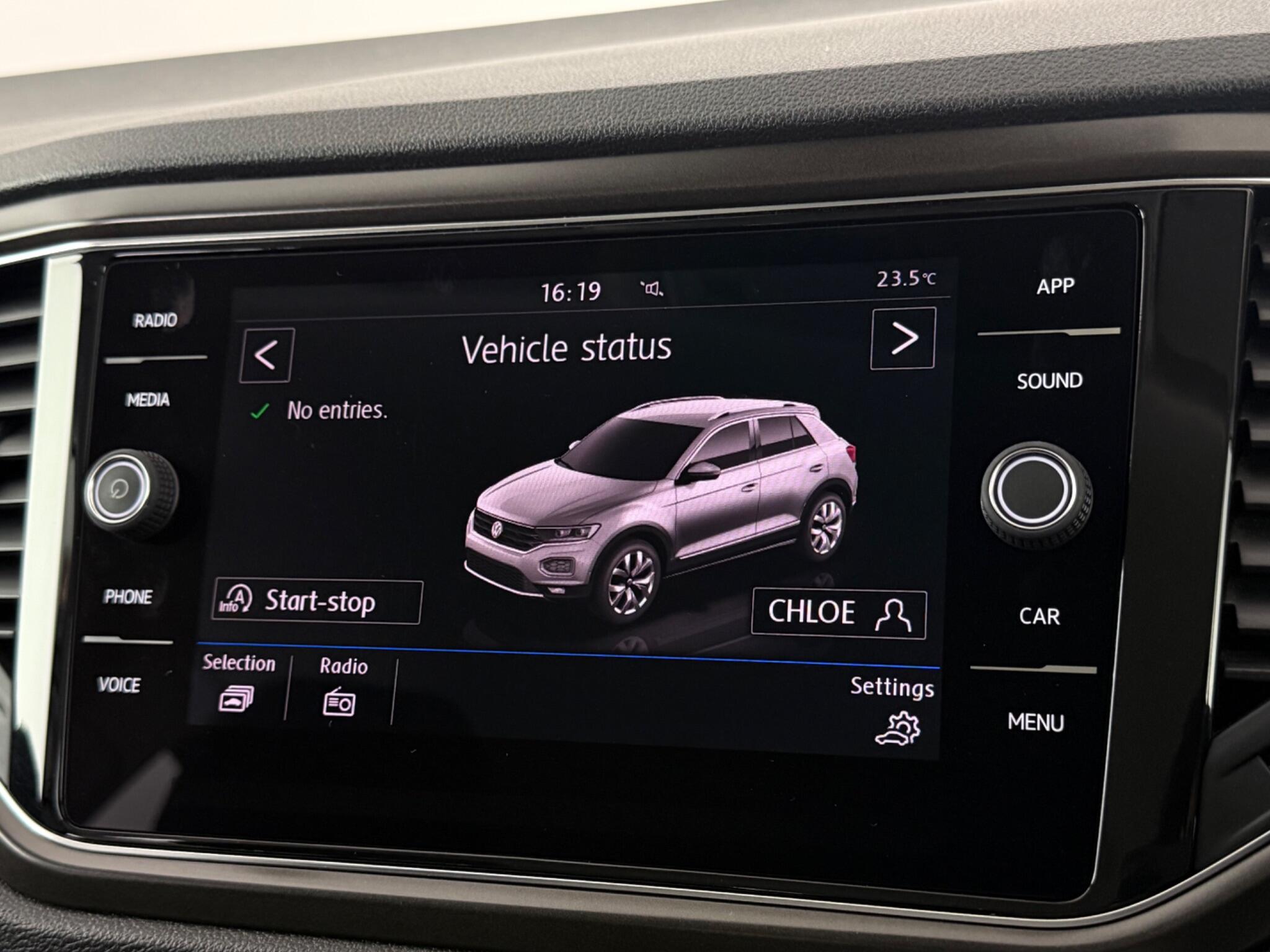 Volkswagen T-Roc view 22