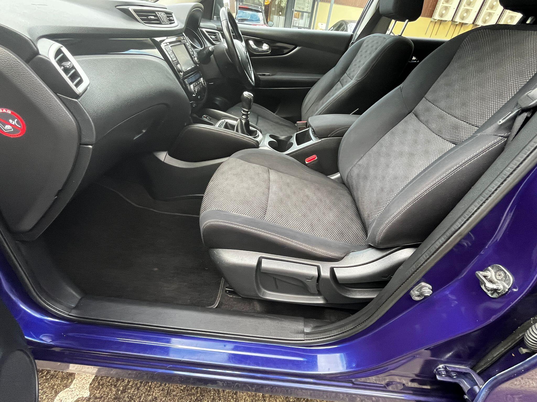 2015 Nissan Qashqai 1.5 dCi Acenta Premium 2WD Euro 5 (s/s) 5dr • 108,000 miles image 48