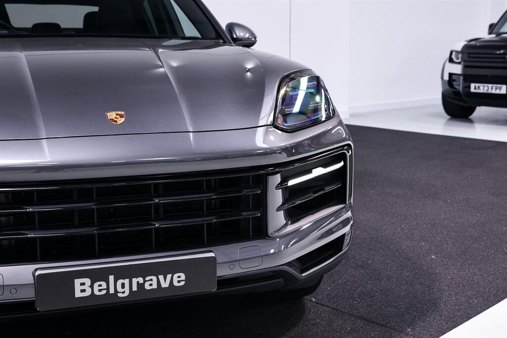 Porsche Cayenne view 10
