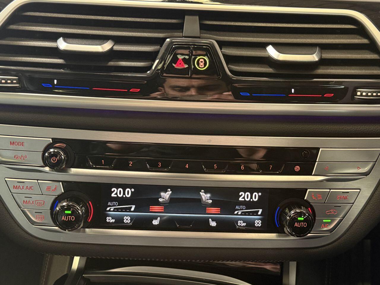 BMW 7 Series view 59