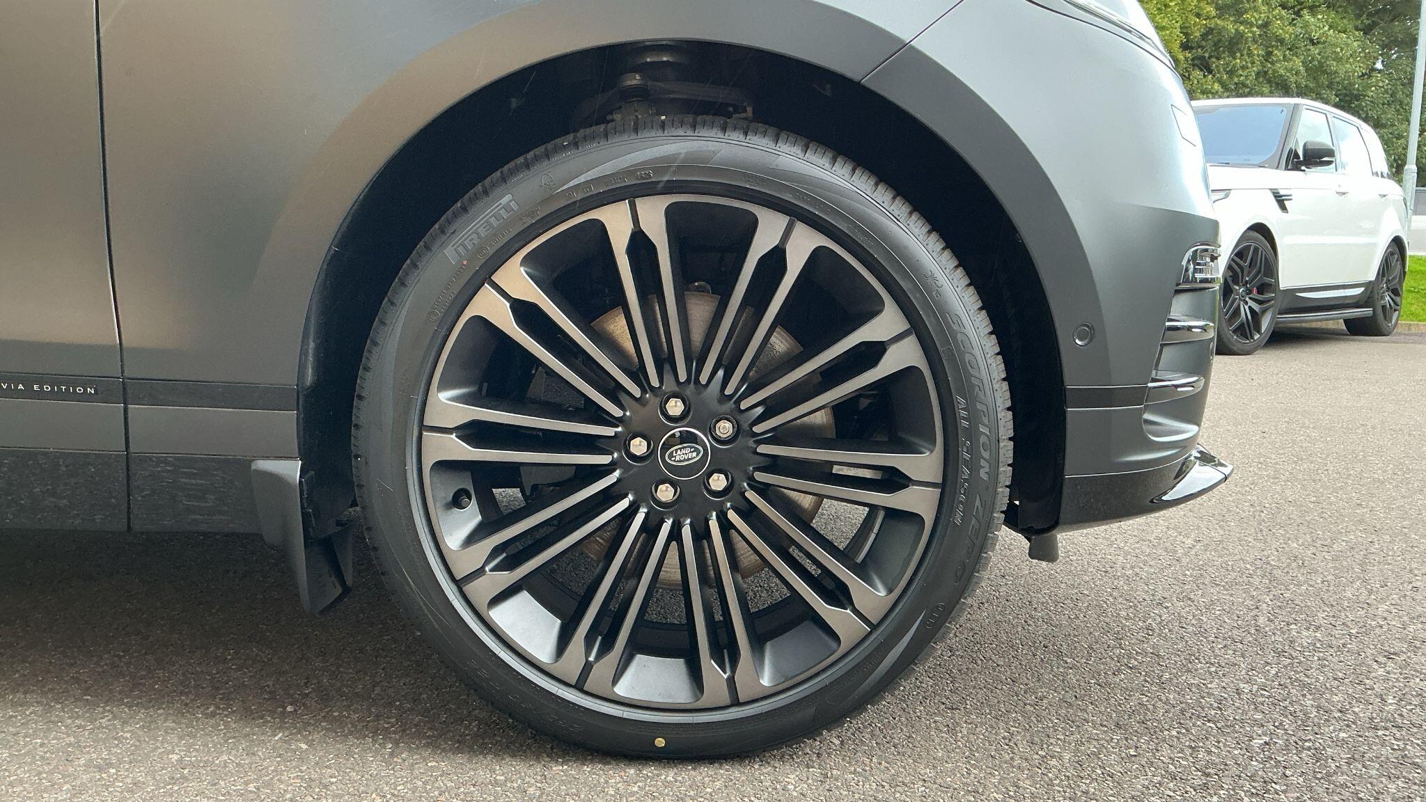 Land Rover Range Rover Velar view 16