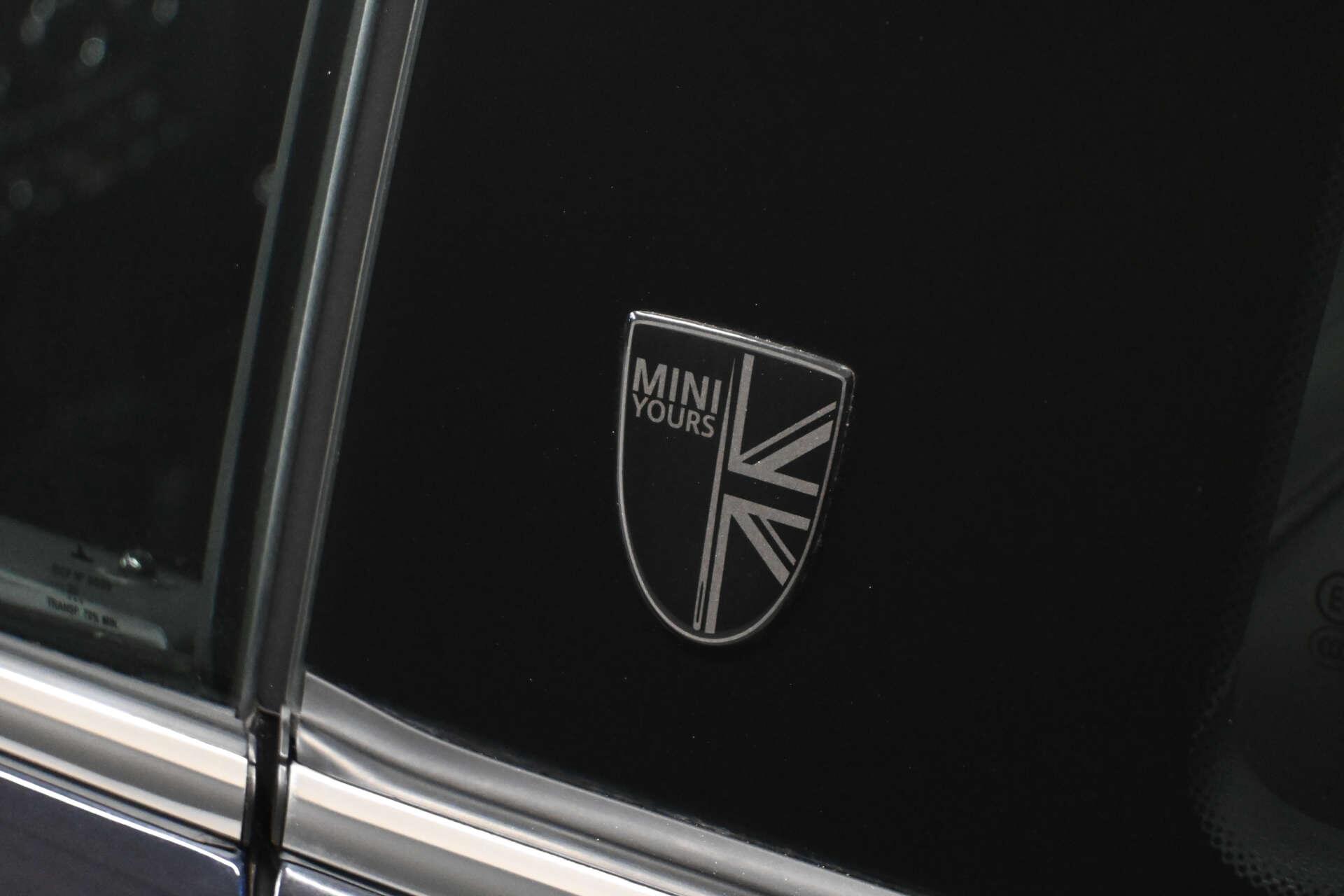Mini Hatch view 51