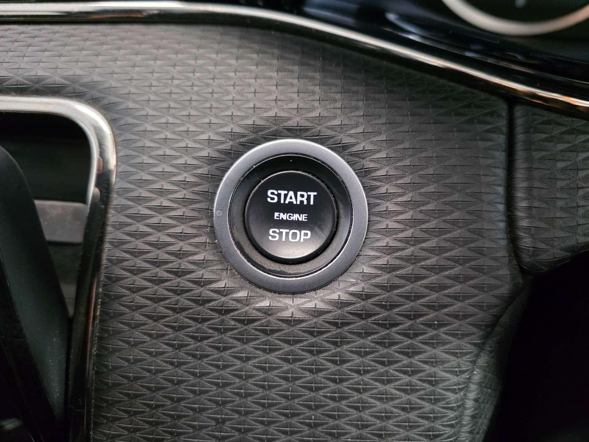 Land Rover Range Rover Evoque view 19