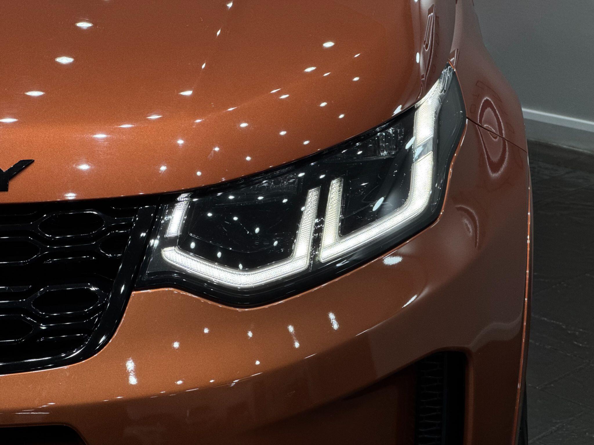 Land Rover Discovery Sport view 10