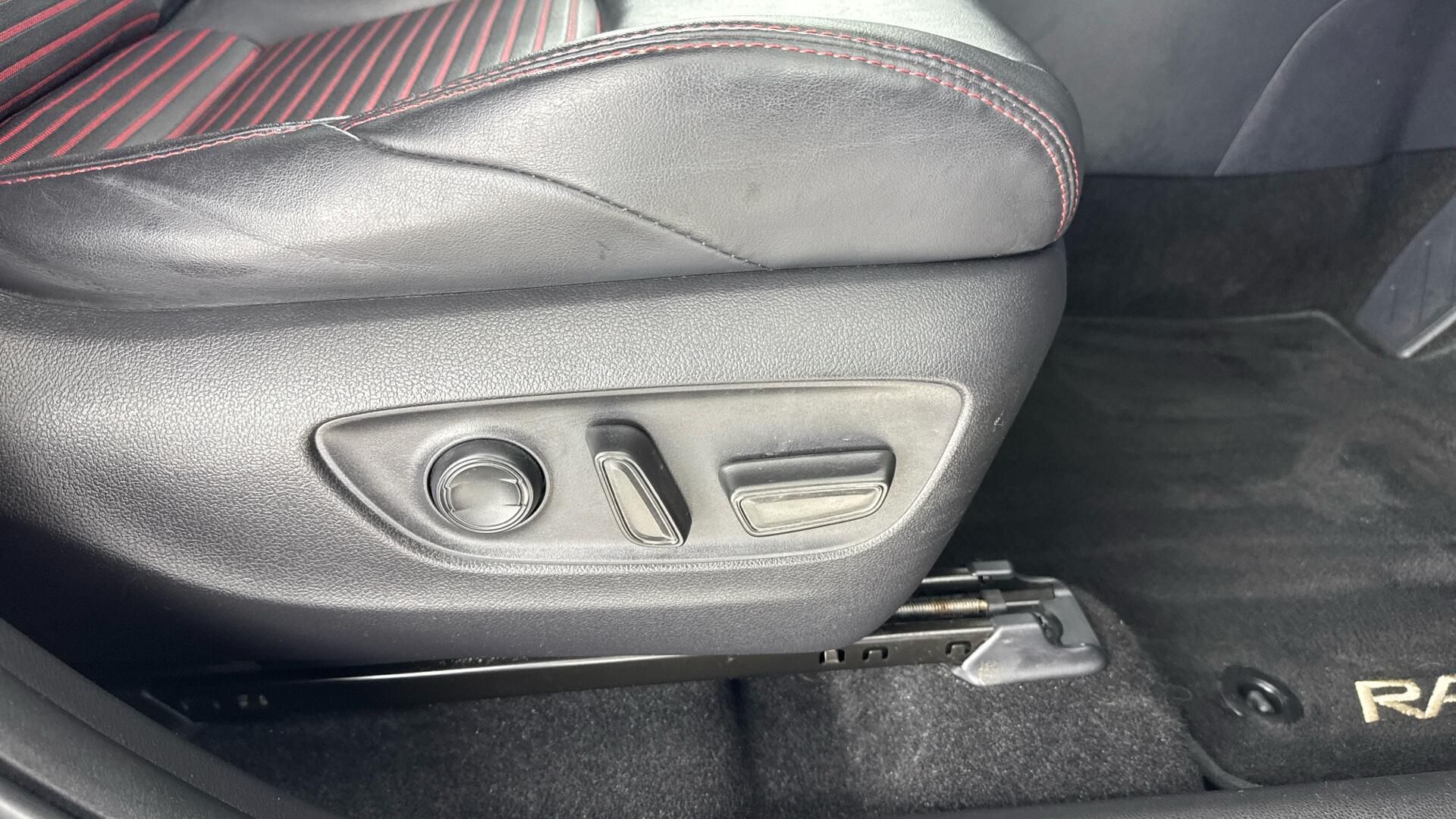 Toyota RAV4 view 17