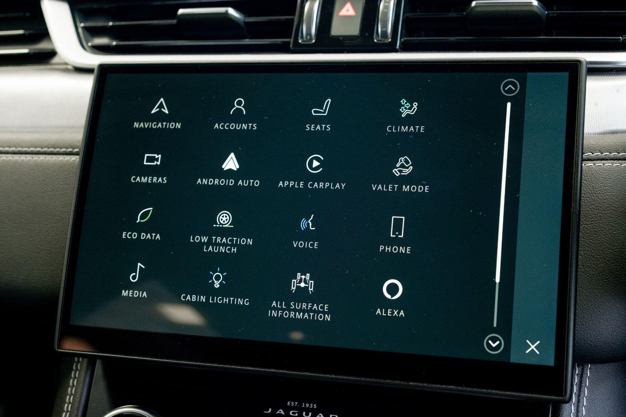 Jaguar F-Pace view 35