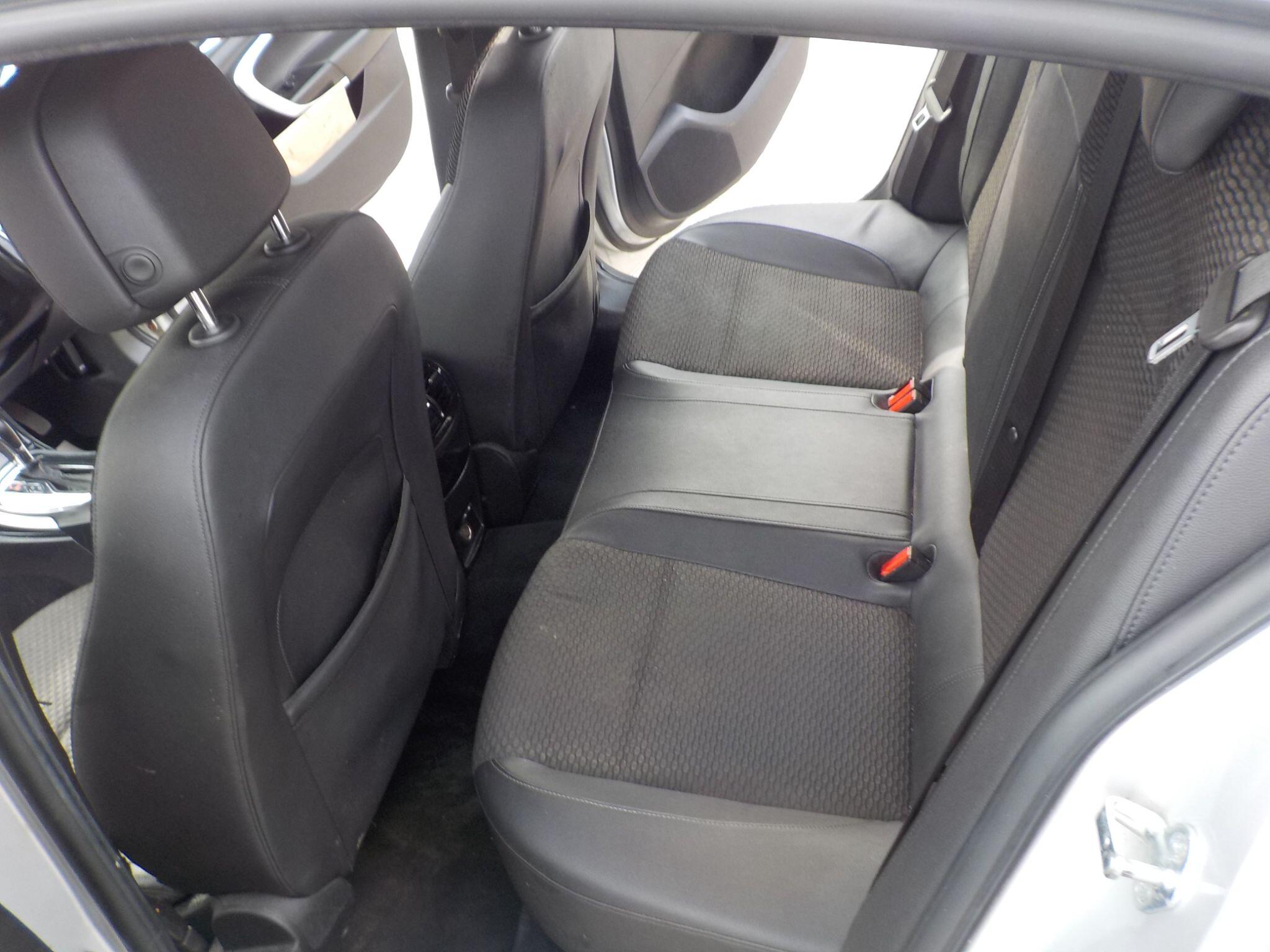 Vauxhall Insignia 2.0 CDTi Tech Line Auto Euro 5 5dr