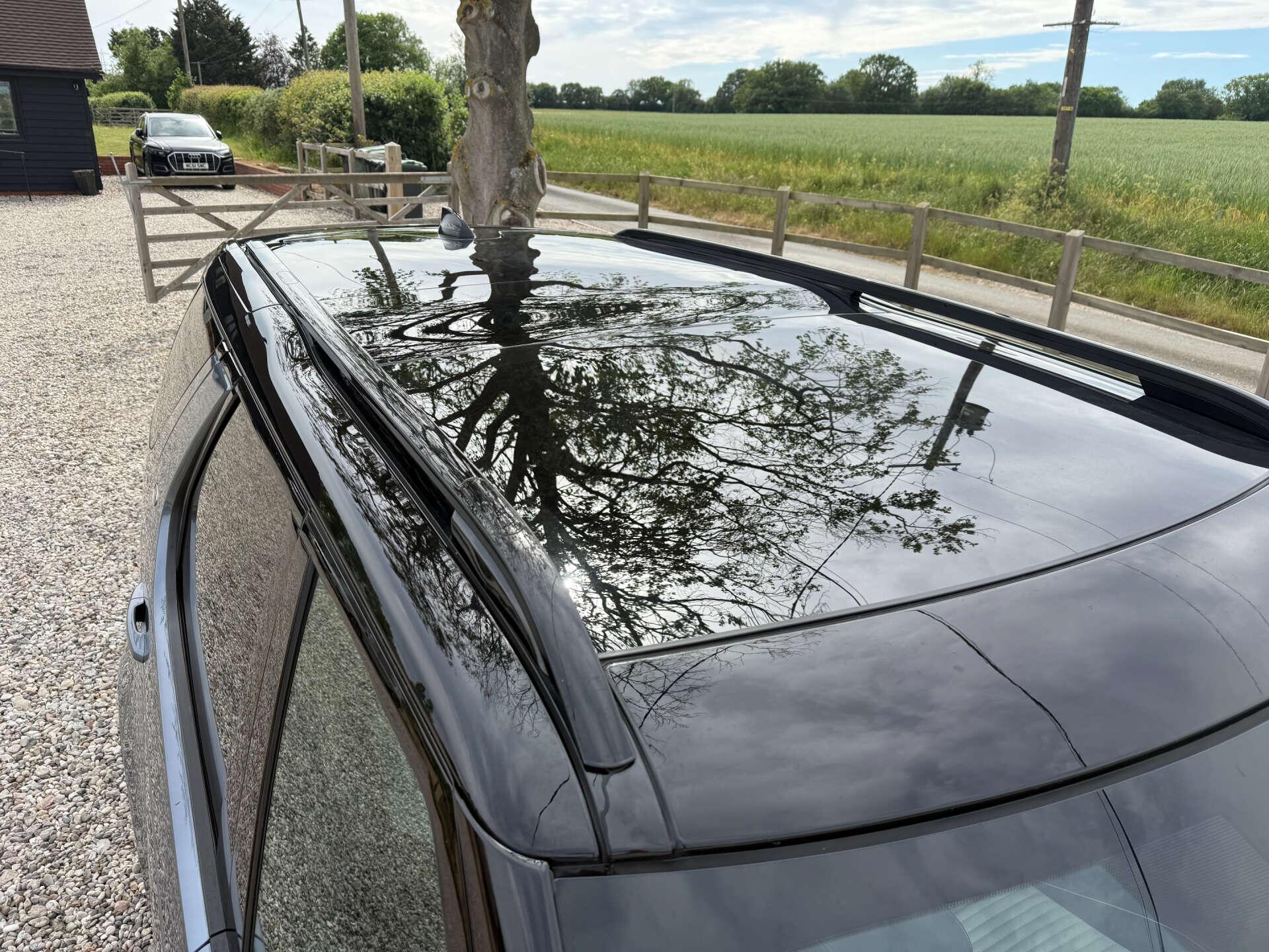 Land Rover Discovery view 12
