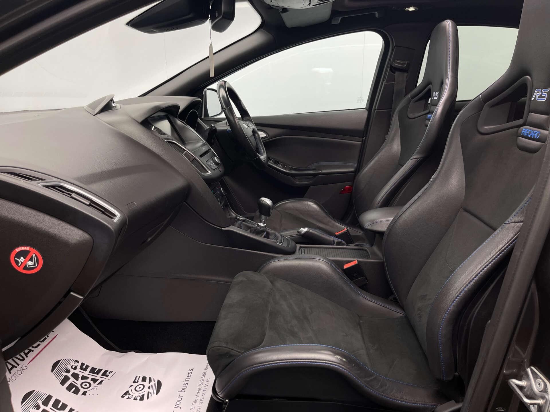 Ford Focus view 40