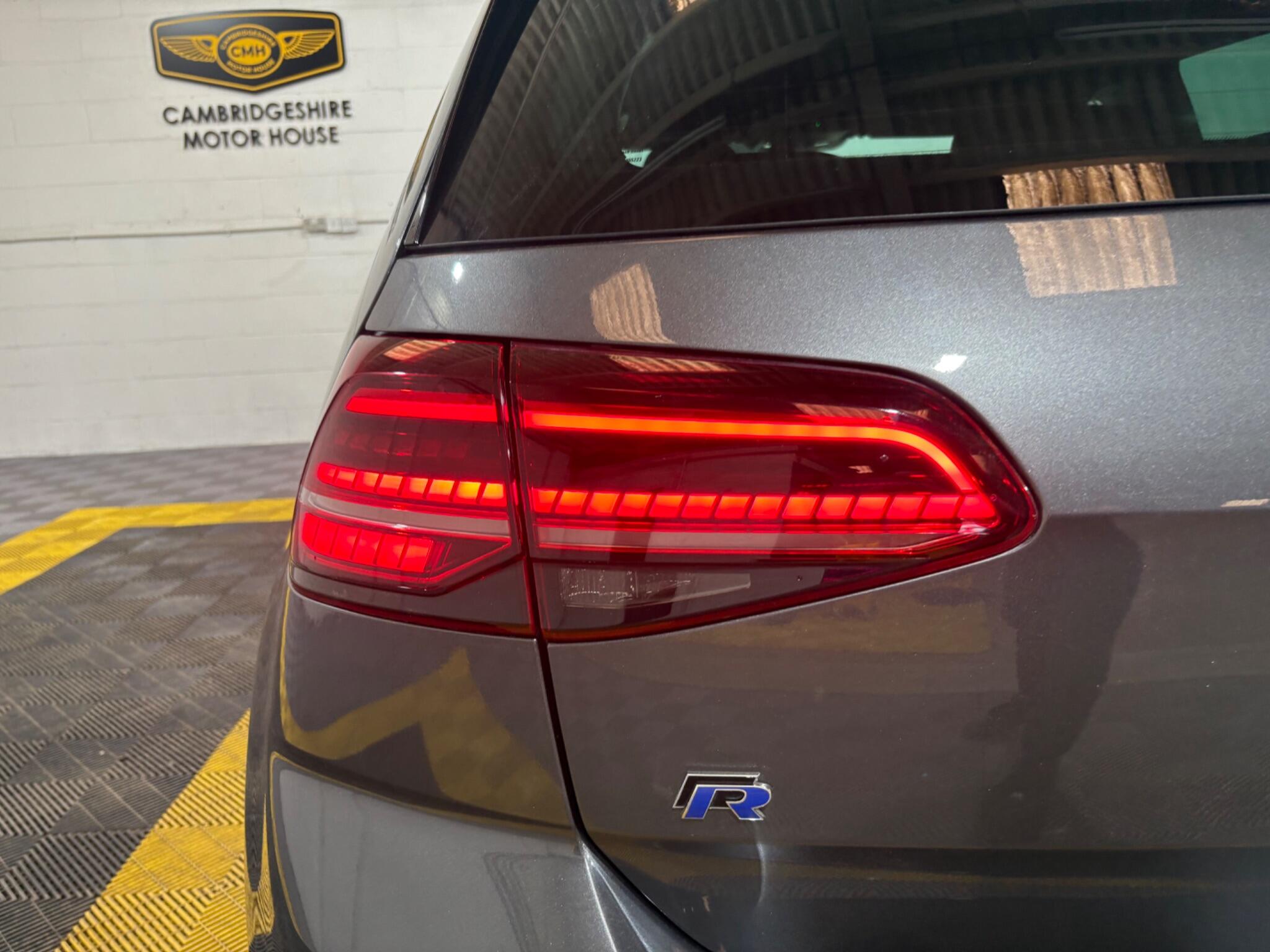 Volkswagen Golf view 58
