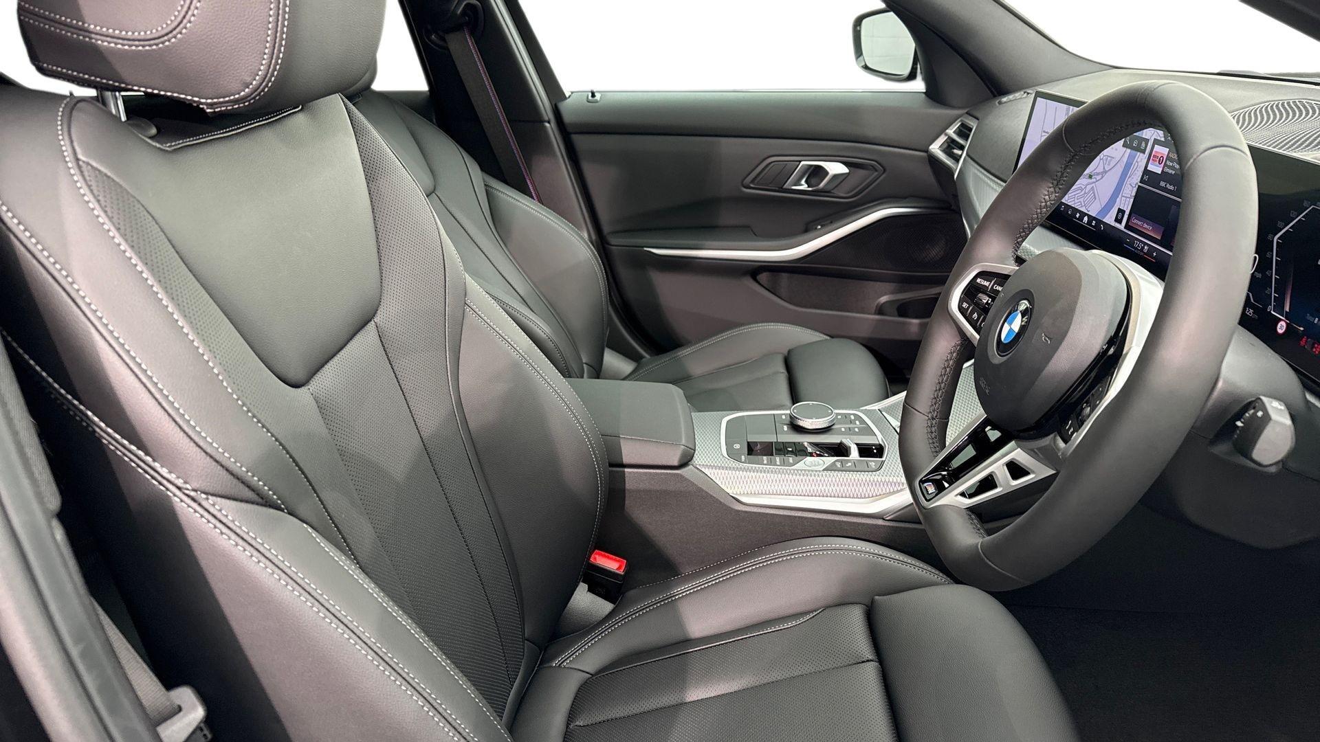 BMW 3 Series view 11