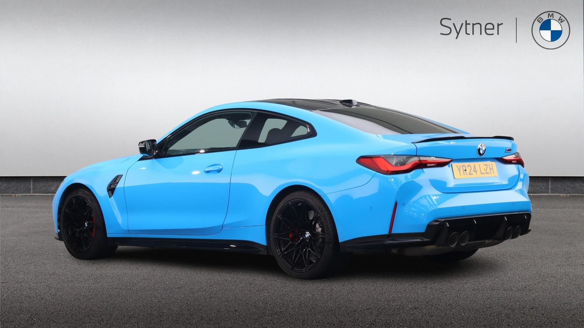 BMW M4 view 2
