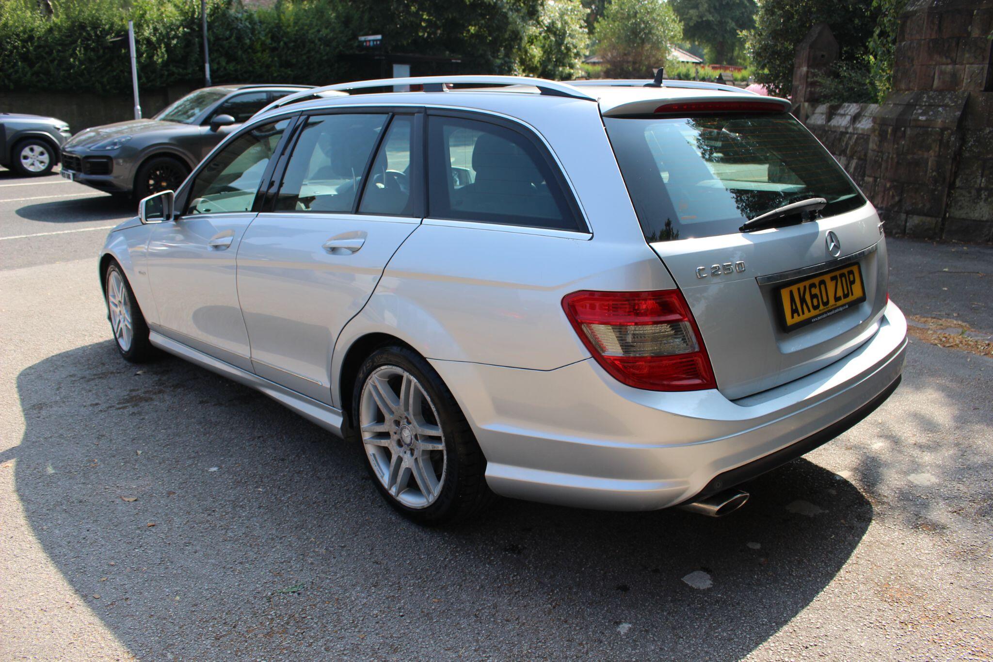 Mercedes-Benz C Class view 5