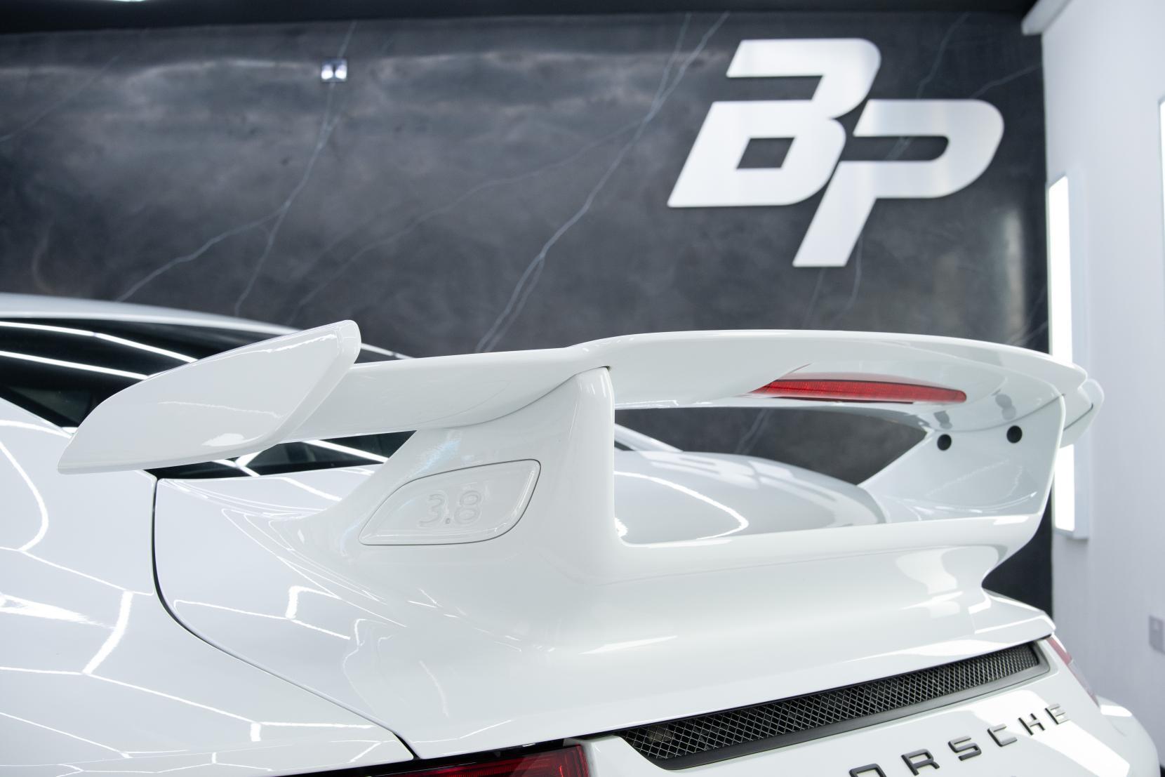 Porsche 911 view 28