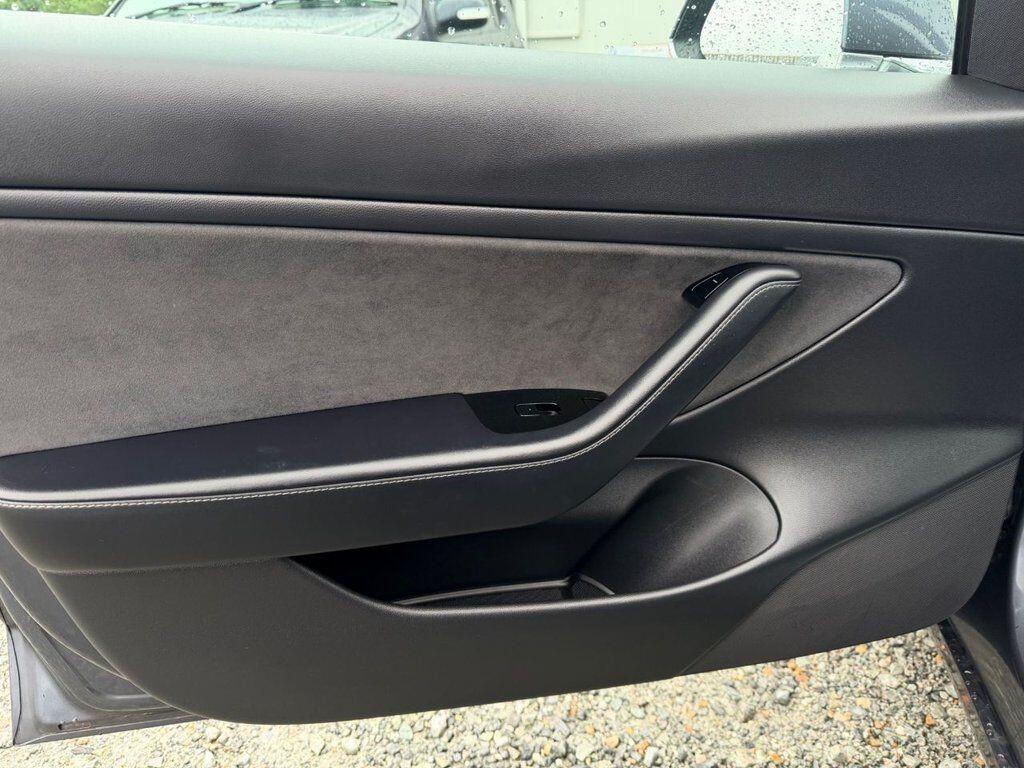 Tesla Model 3 view 26