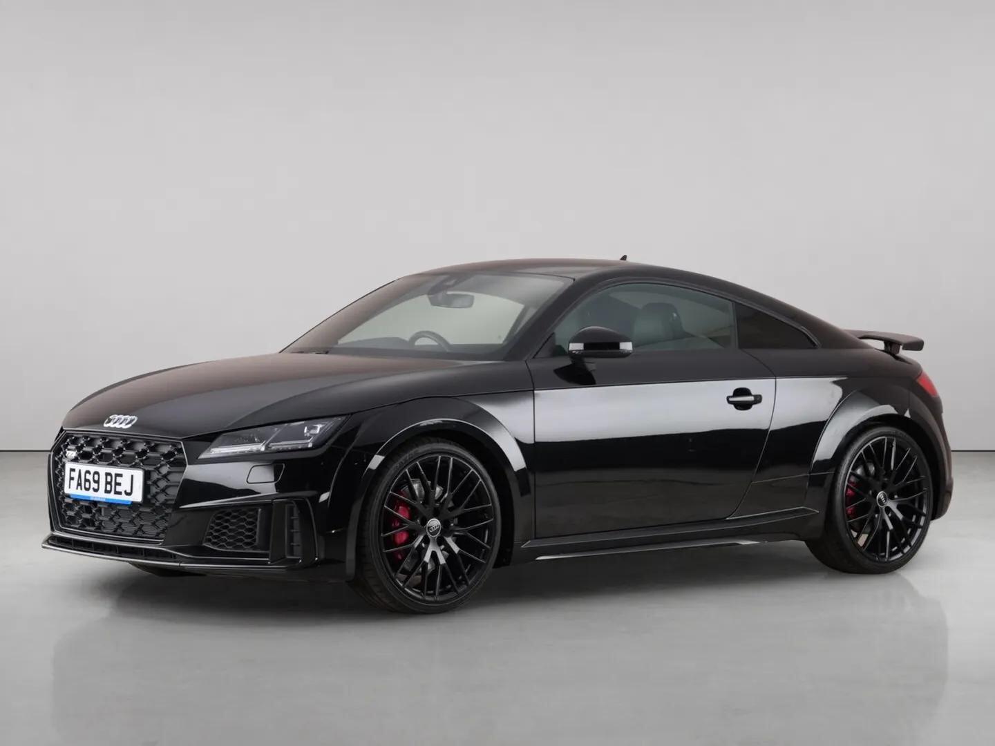 Audi TTS view 2