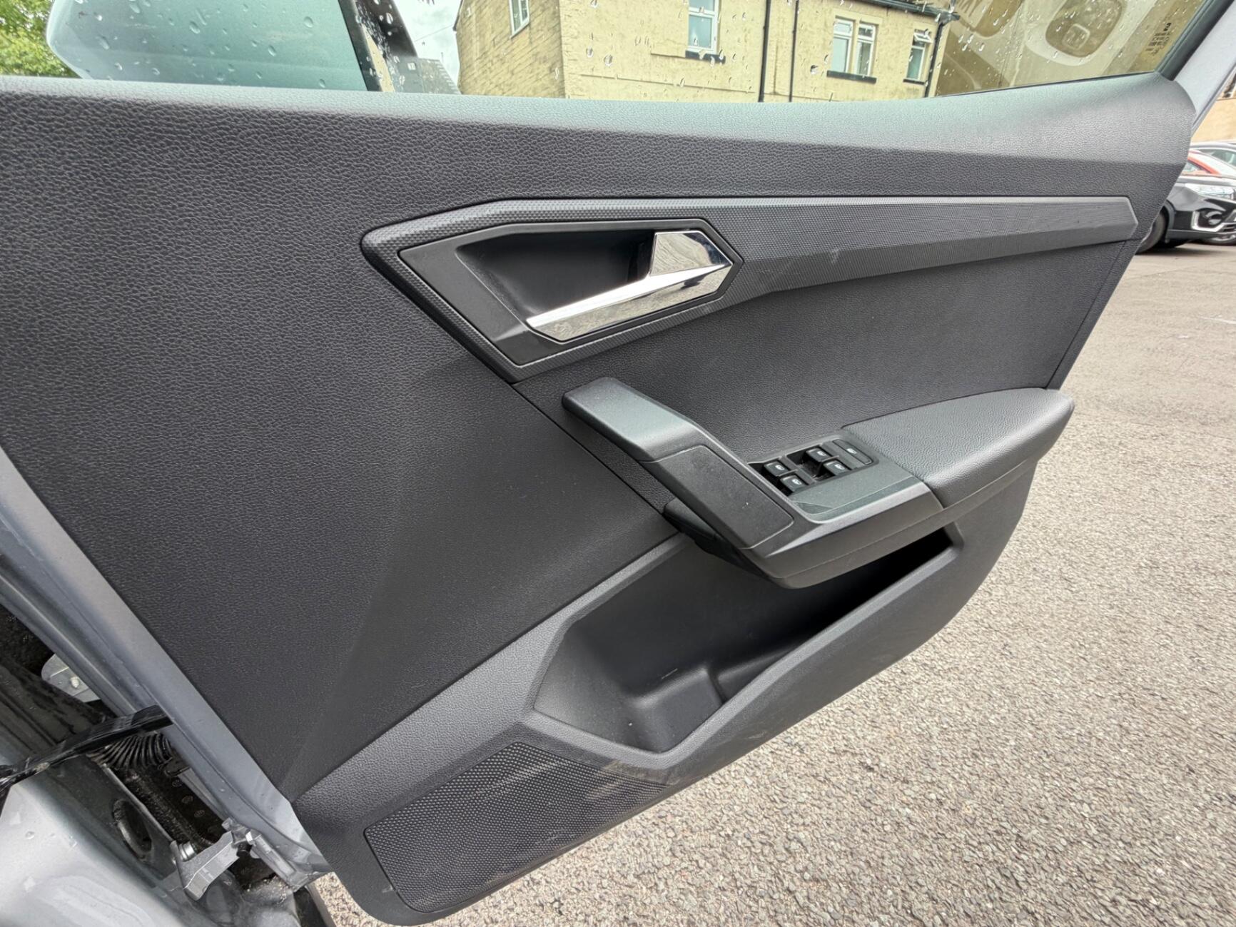 Seat Arona view 22
