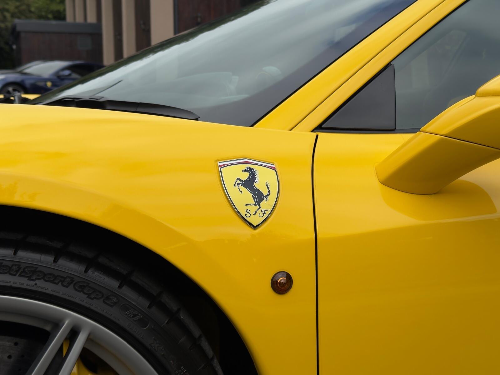 Ferrari 458 view 10