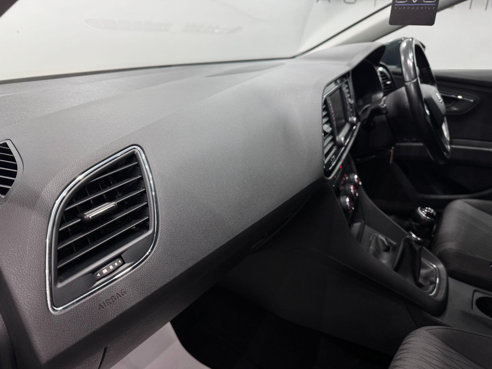 Seat Leon view 50