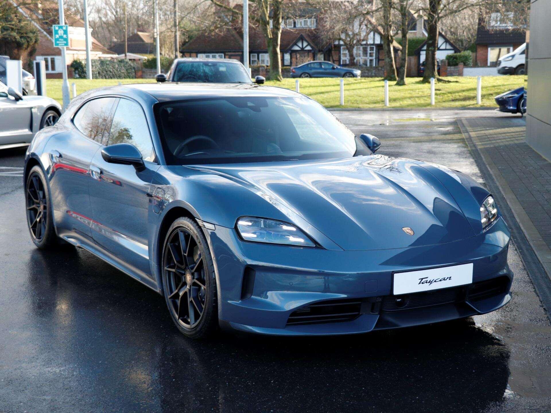 Porsche Taycan view 37