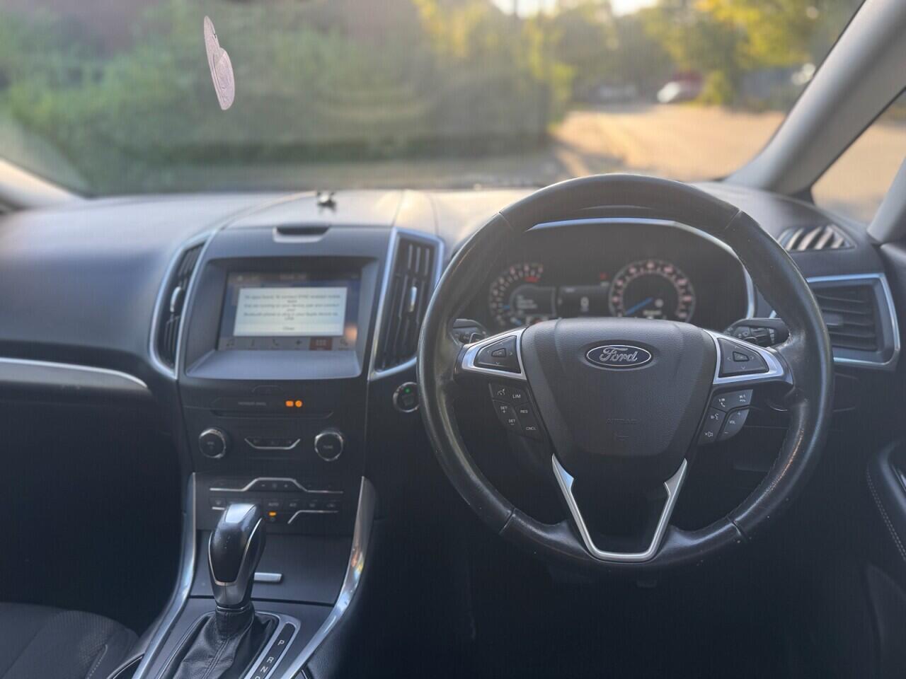 Ford S-Max view 11