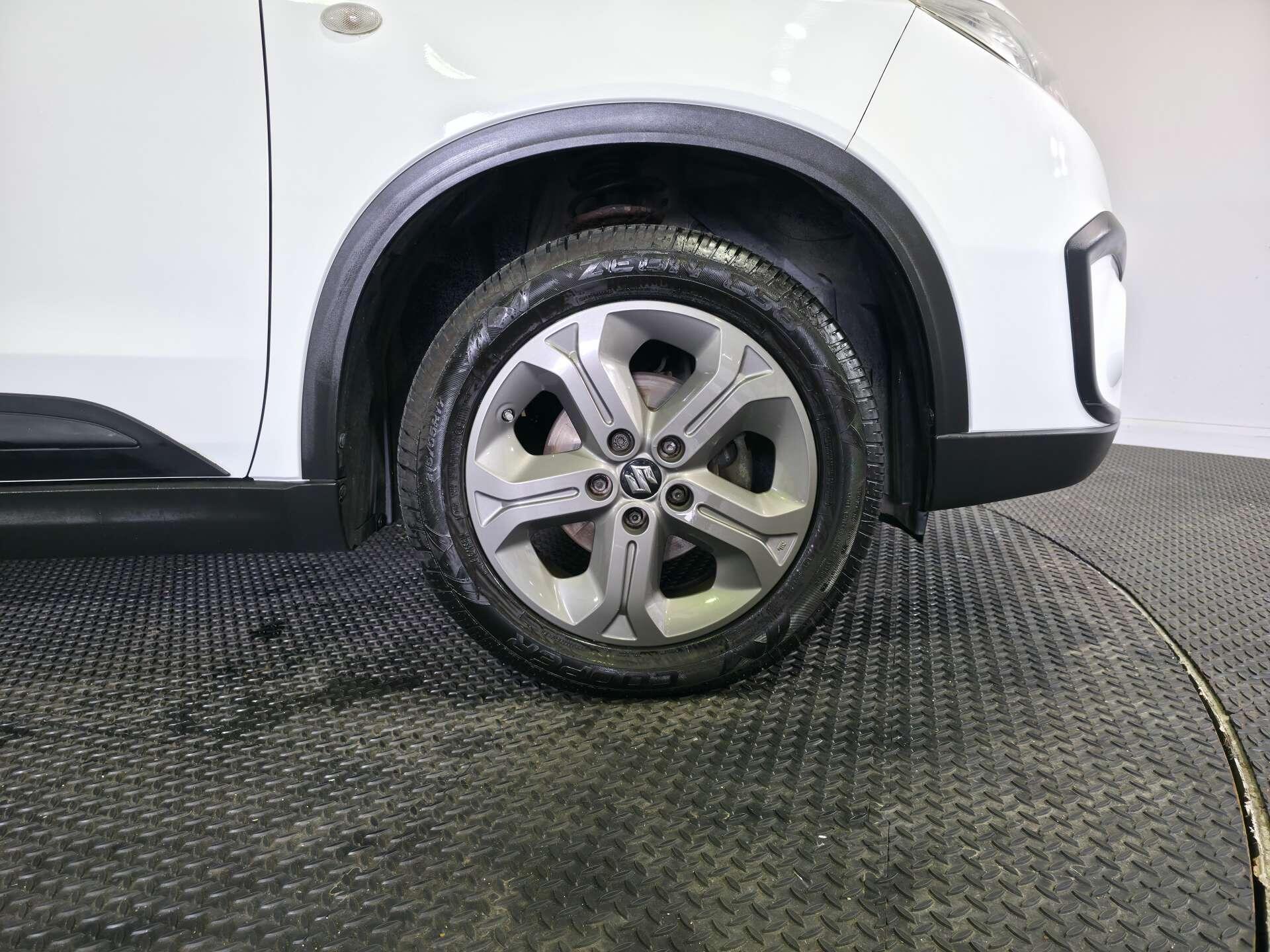 Suzuki Vitara view 61