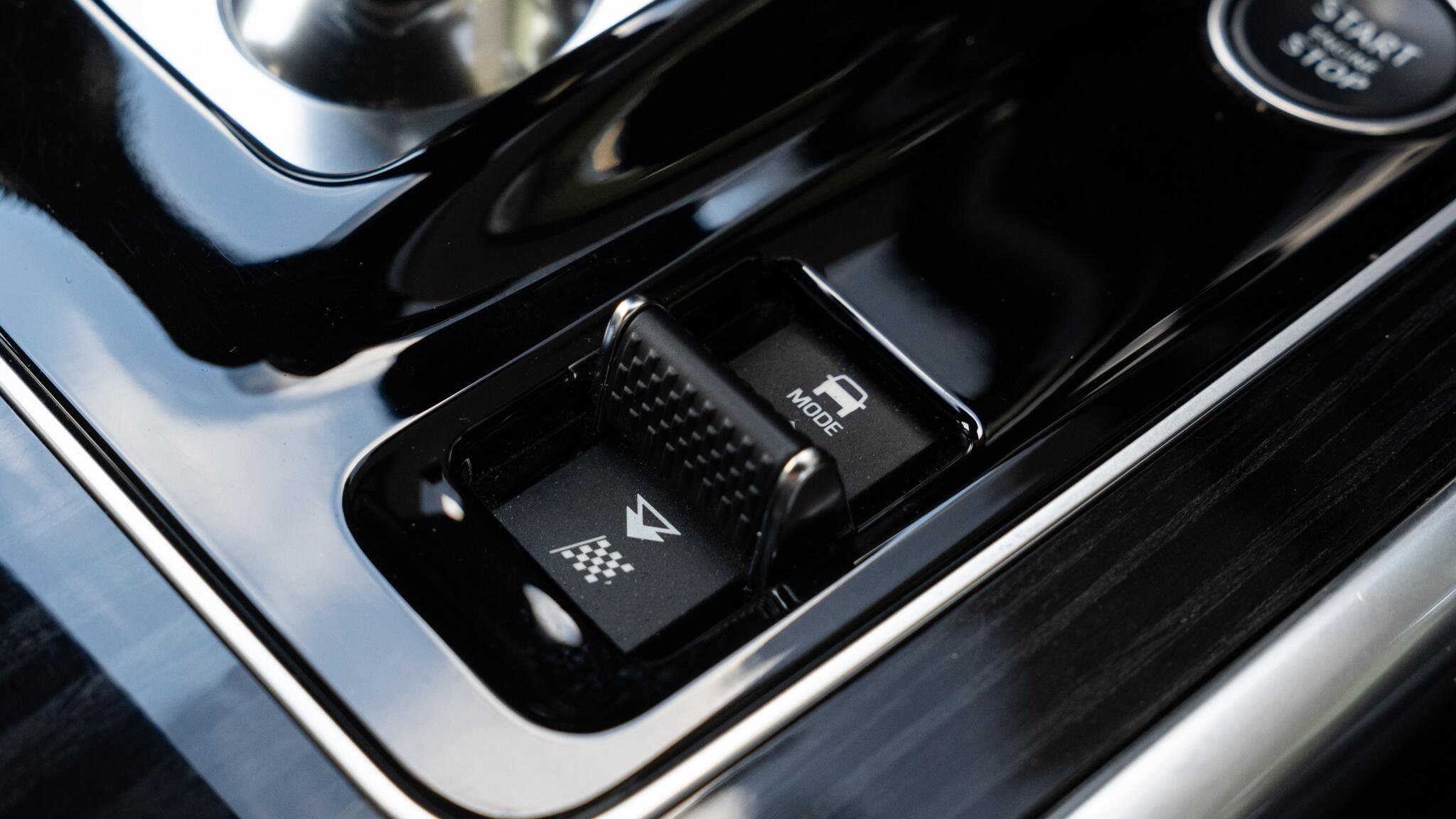 Jaguar Xe view 47