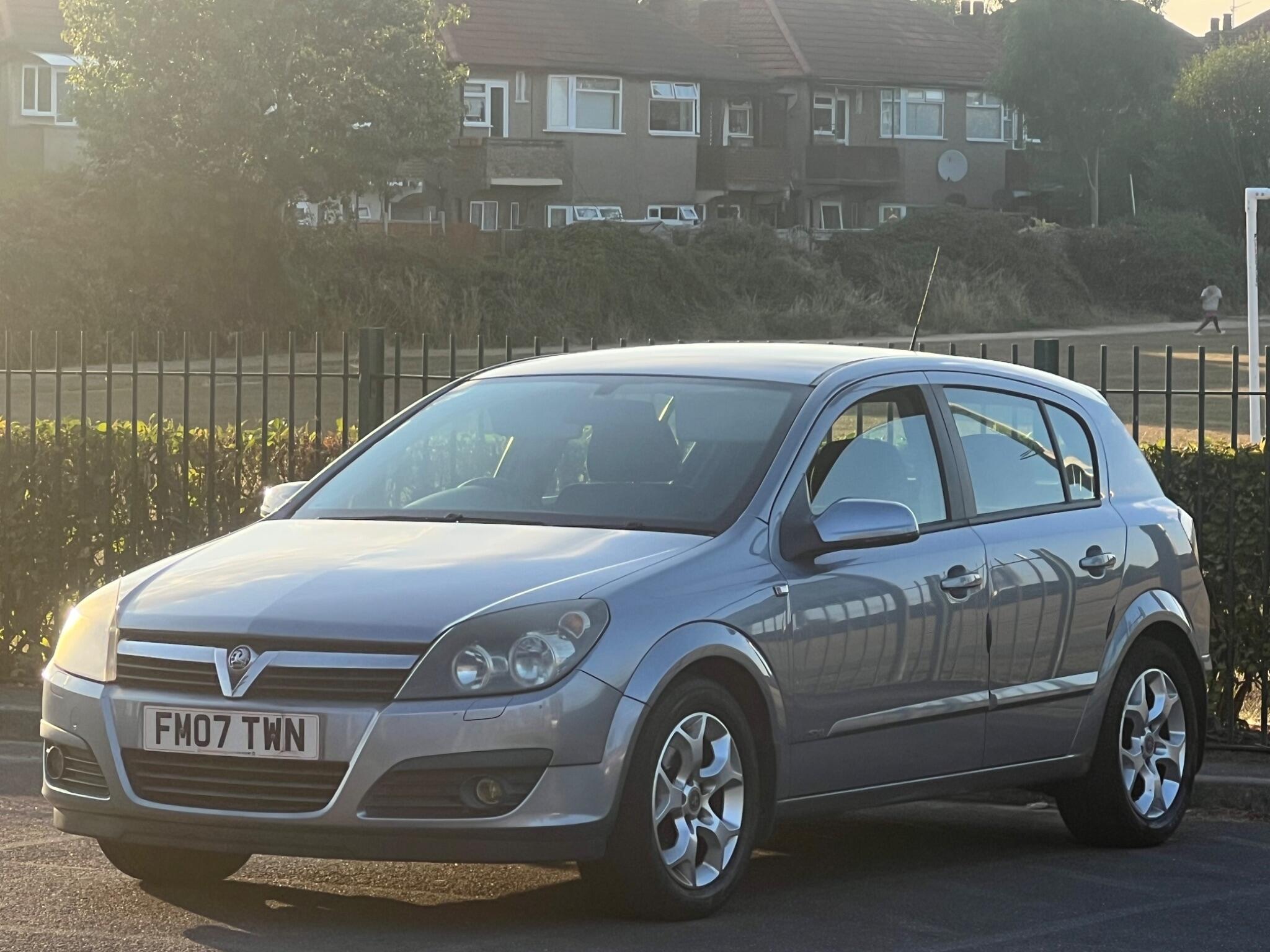 Vauxhall Astra view 5
